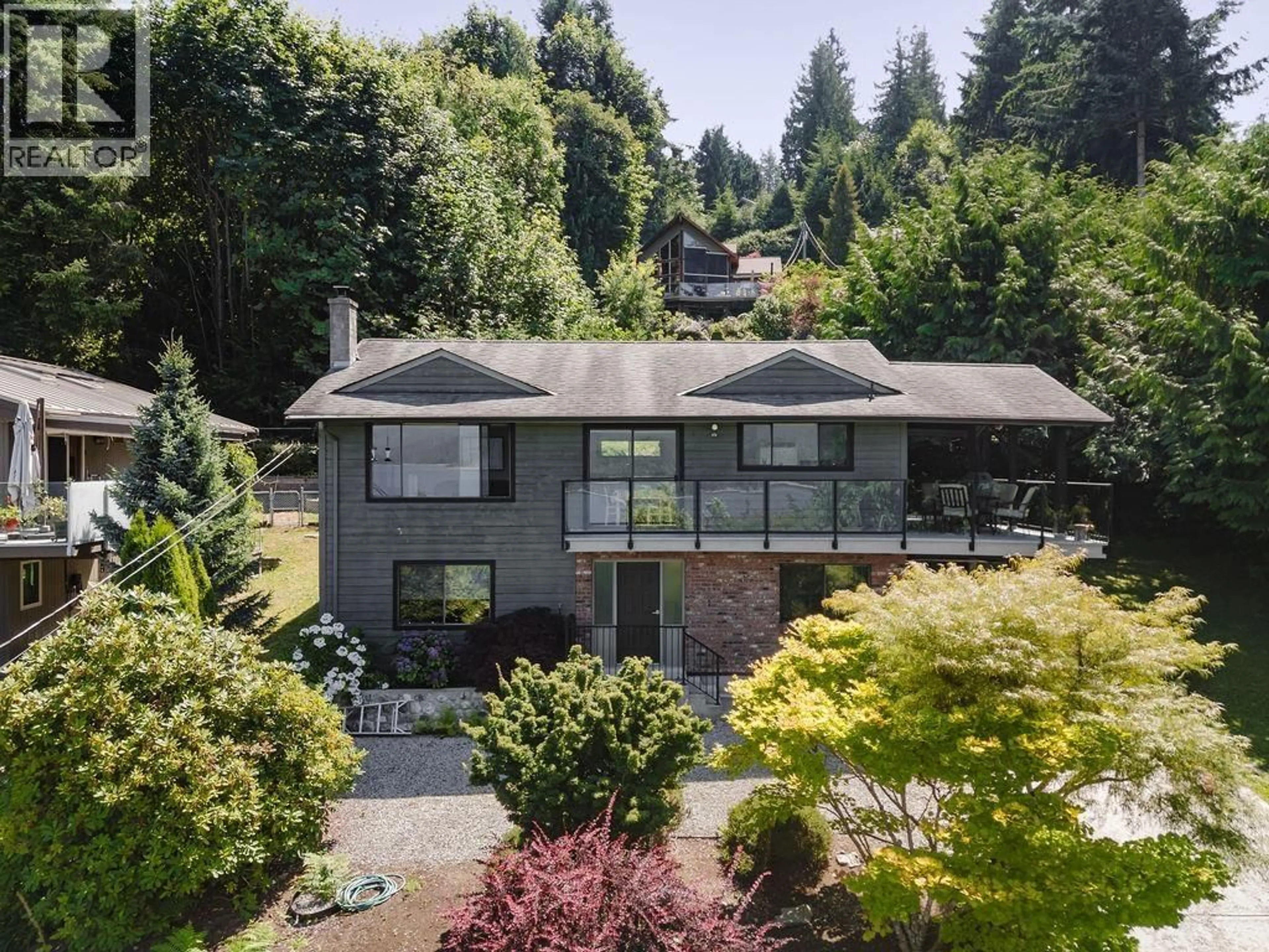 A pic from outside/outdoor area/front of a property/back of a property/a pic from drone, unknown for 6950 PORPOISE DRIVE, Sechelt British Columbia V7Z0C8