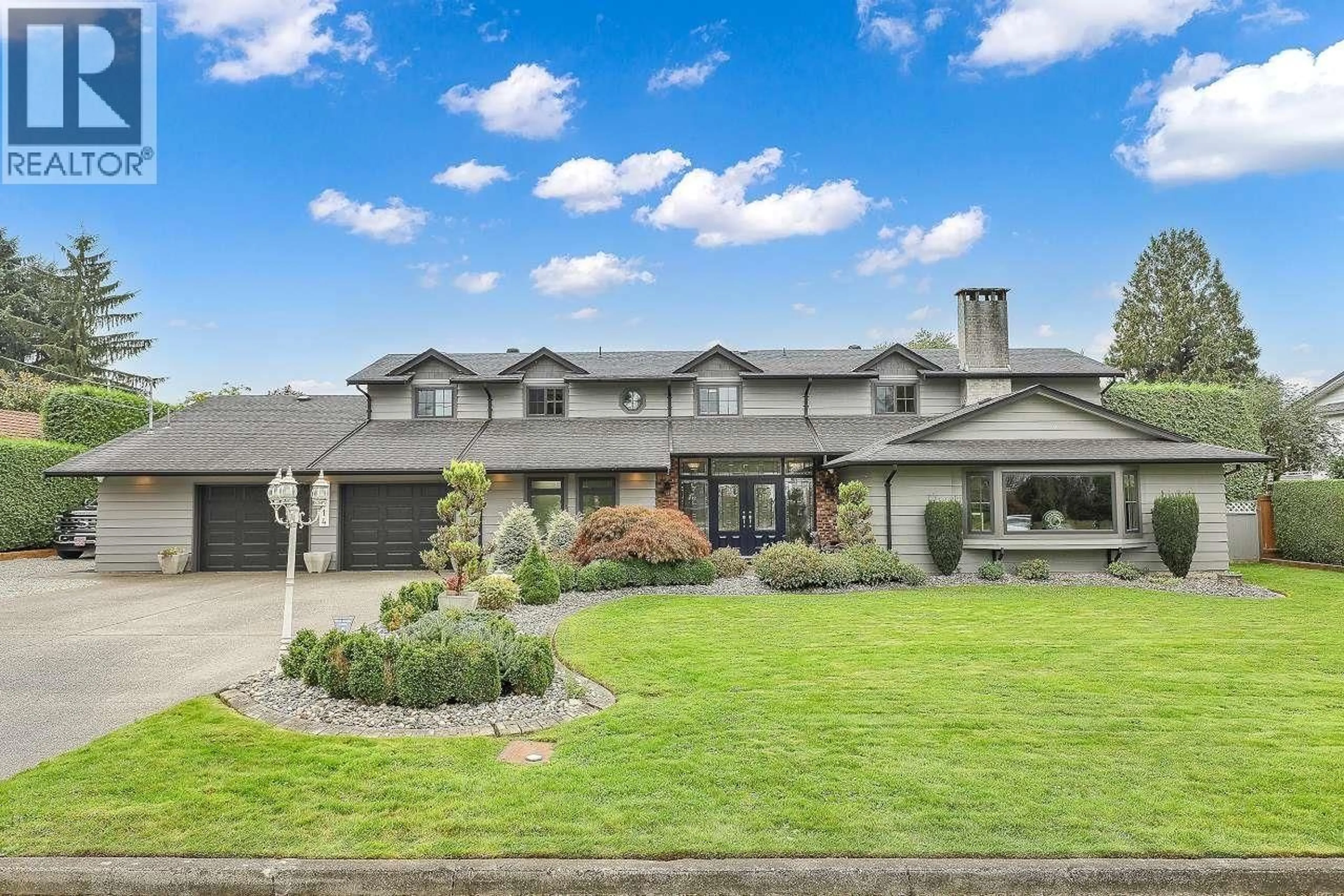 A pic from outside/outdoor area/front of a property/back of a property/a pic from drone, unknown for 20214 PATTERSON AVENUE, Maple Ridge British Columbia V2X2P4