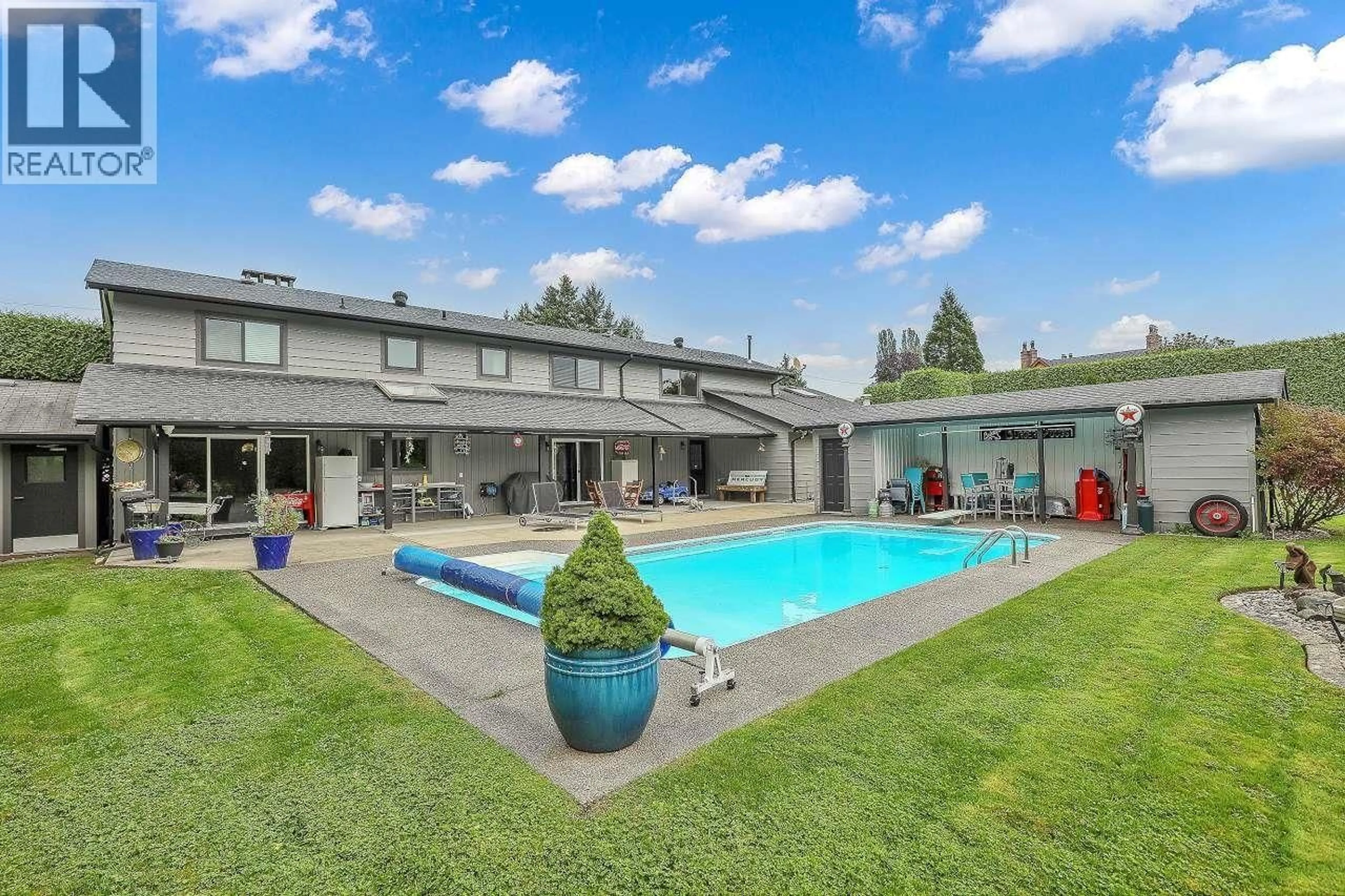 Pool for 20214 PATTERSON AVENUE, Maple Ridge British Columbia V2X2P4