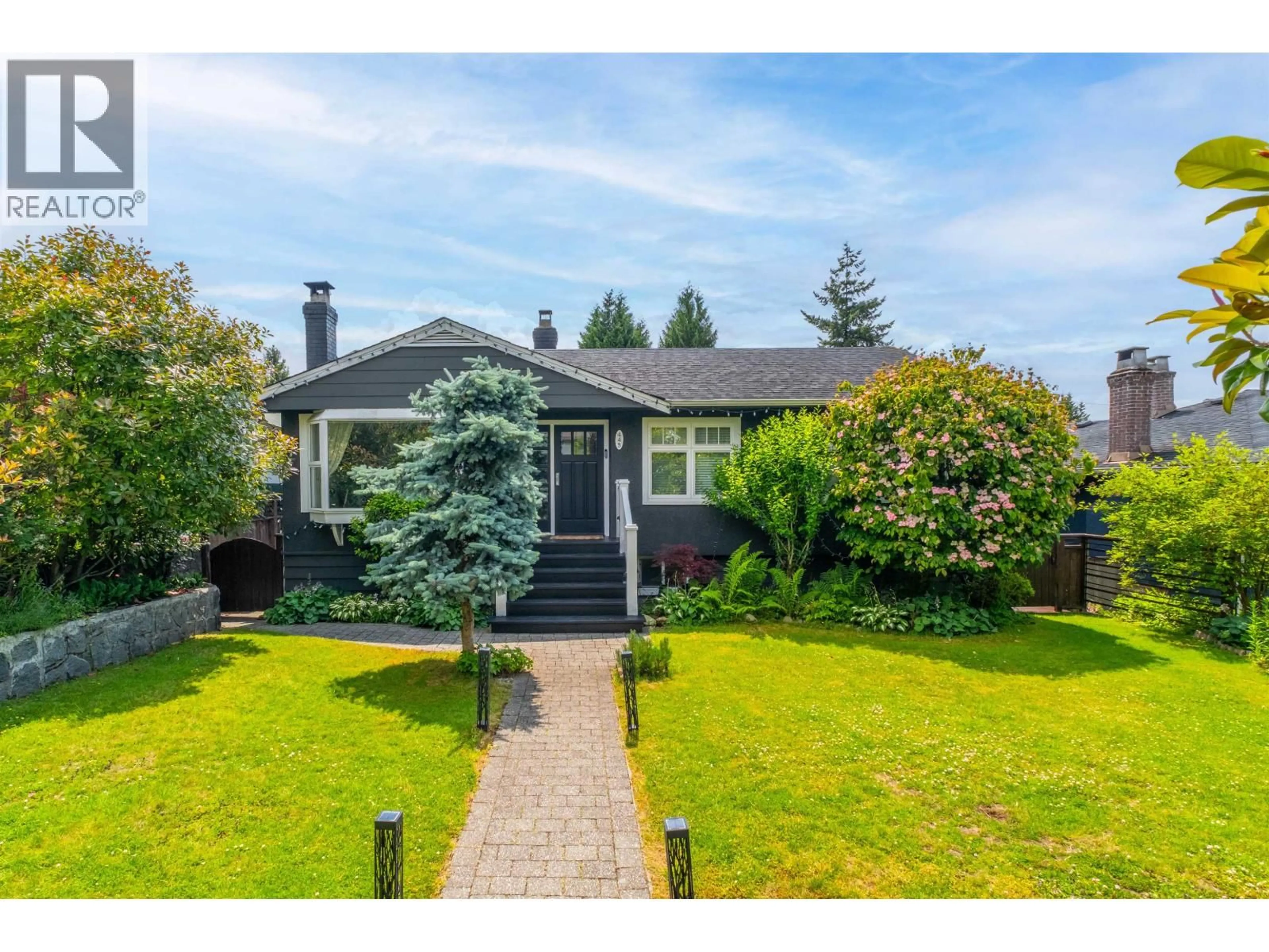 Home with vinyl exterior material, street for 445 26TH STREET, North Vancouver British Columbia V7N2G9