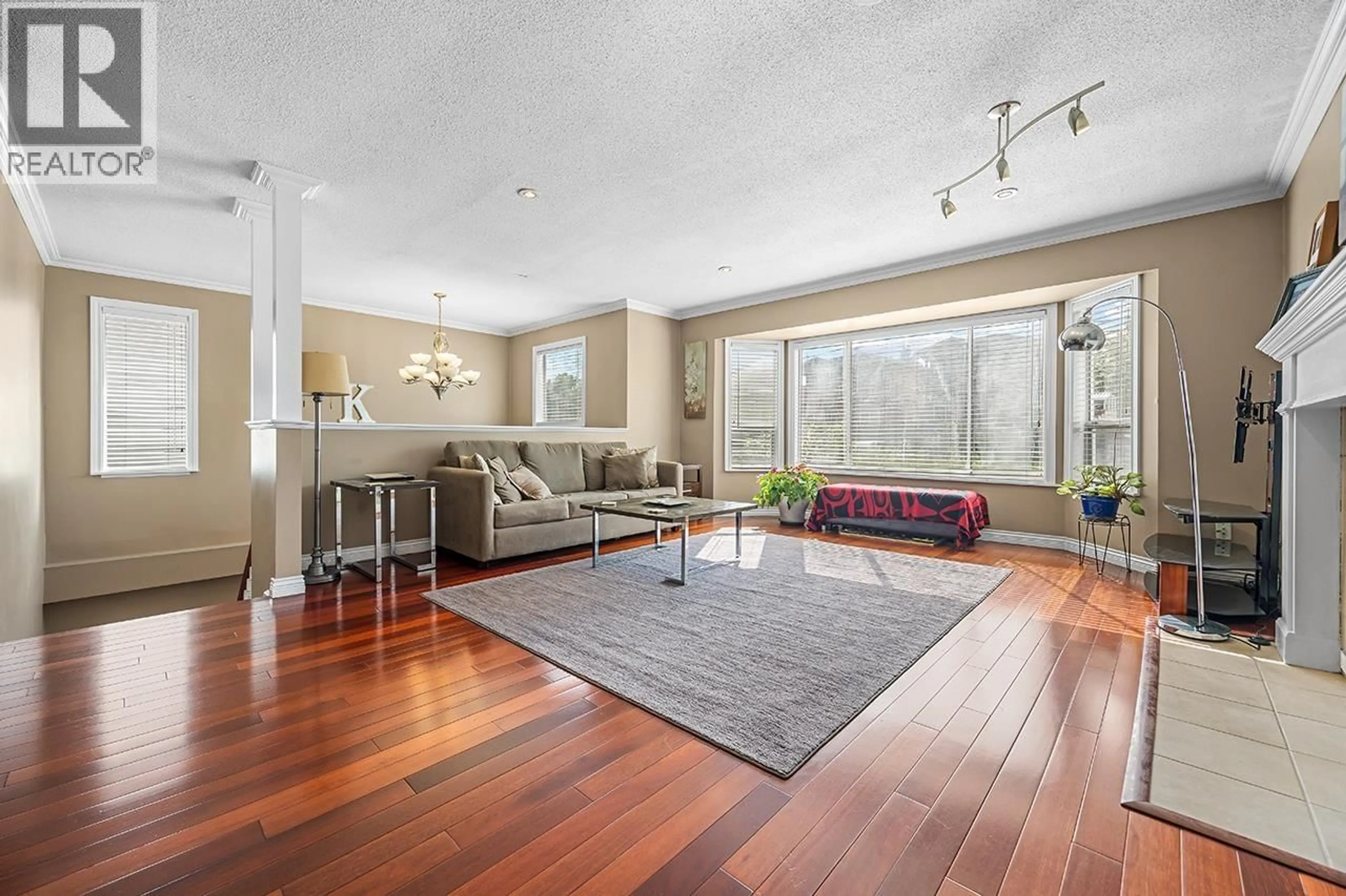 Living room with furniture, unknown for 5453 NORFOLK STREET, Burnaby British Columbia V5G1G3