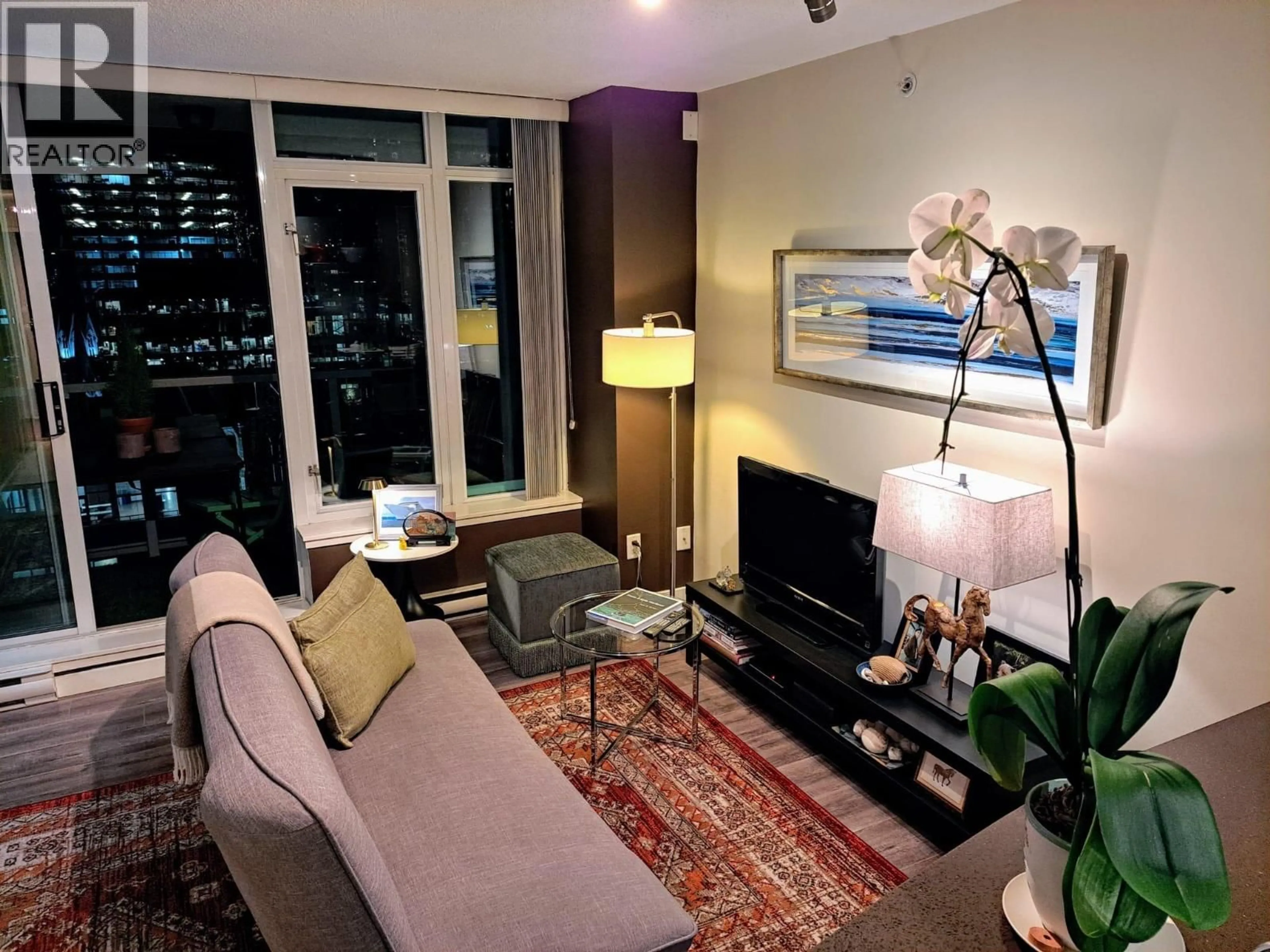 Living room with furniture, carpet floor for 1611 - 610 GRANVILLE STREET, Vancouver British Columbia V6C3T3