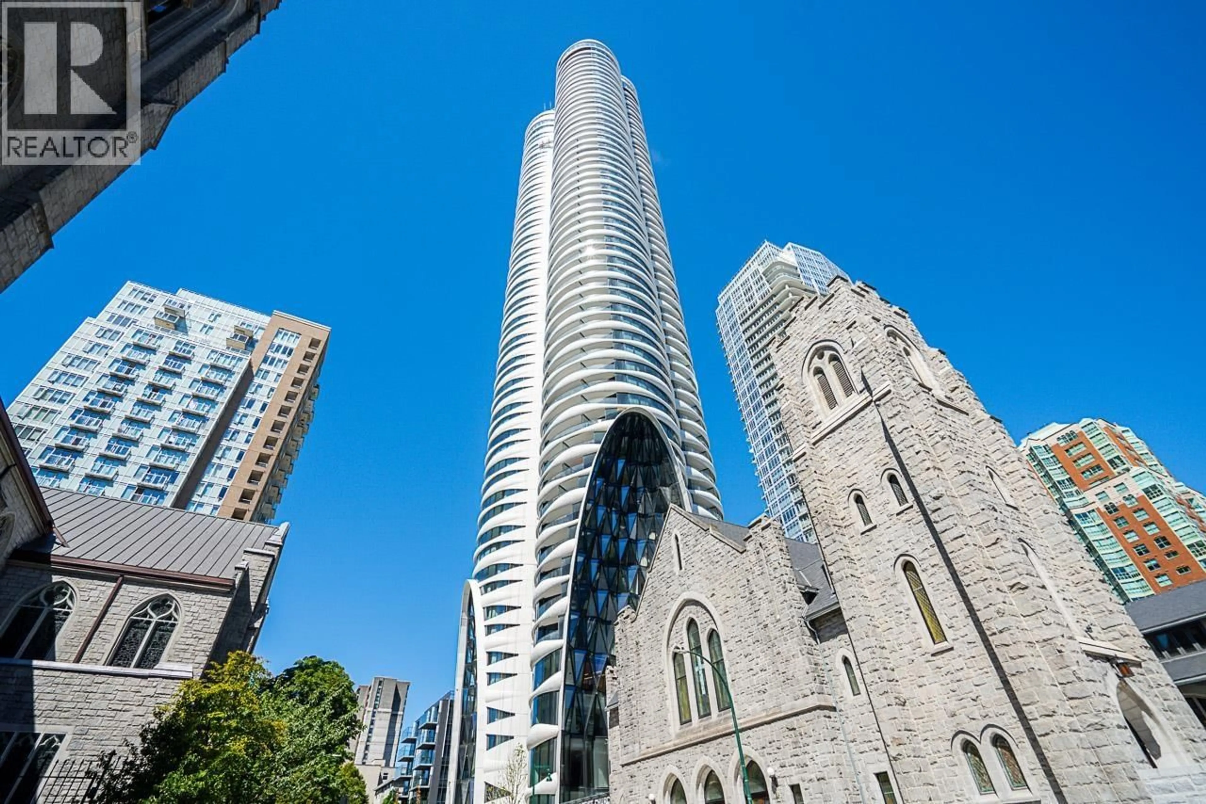 A pic from outside/outdoor area/front of a property/back of a property/a pic from drone, building for 703 - 1033 NELSON STREET, Vancouver British Columbia V6E0E5