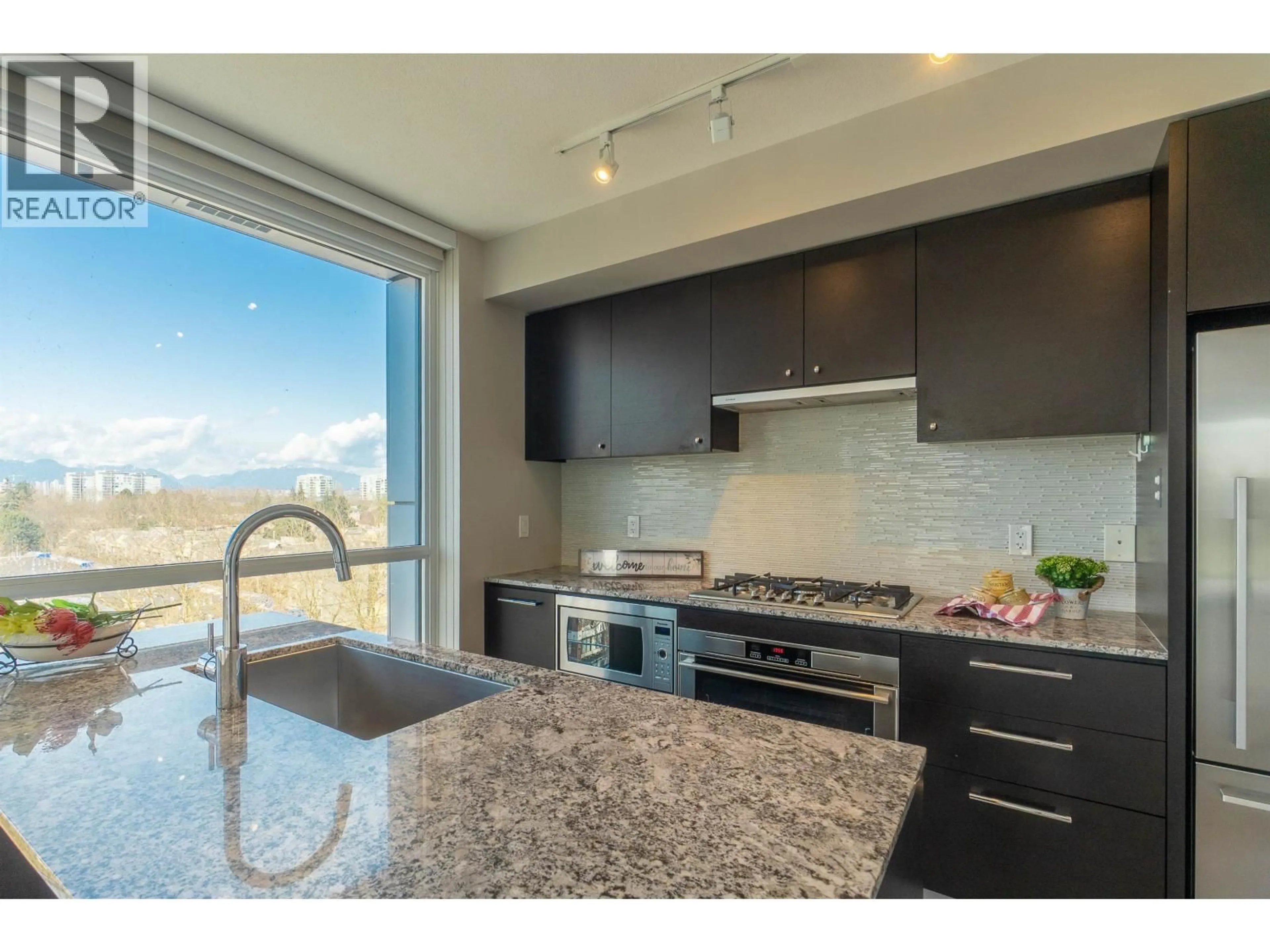 Contemporary kitchen, ceramic/tile floor for 902 - 6180 COONEY ROAD, Richmond British Columbia V6Y0H2