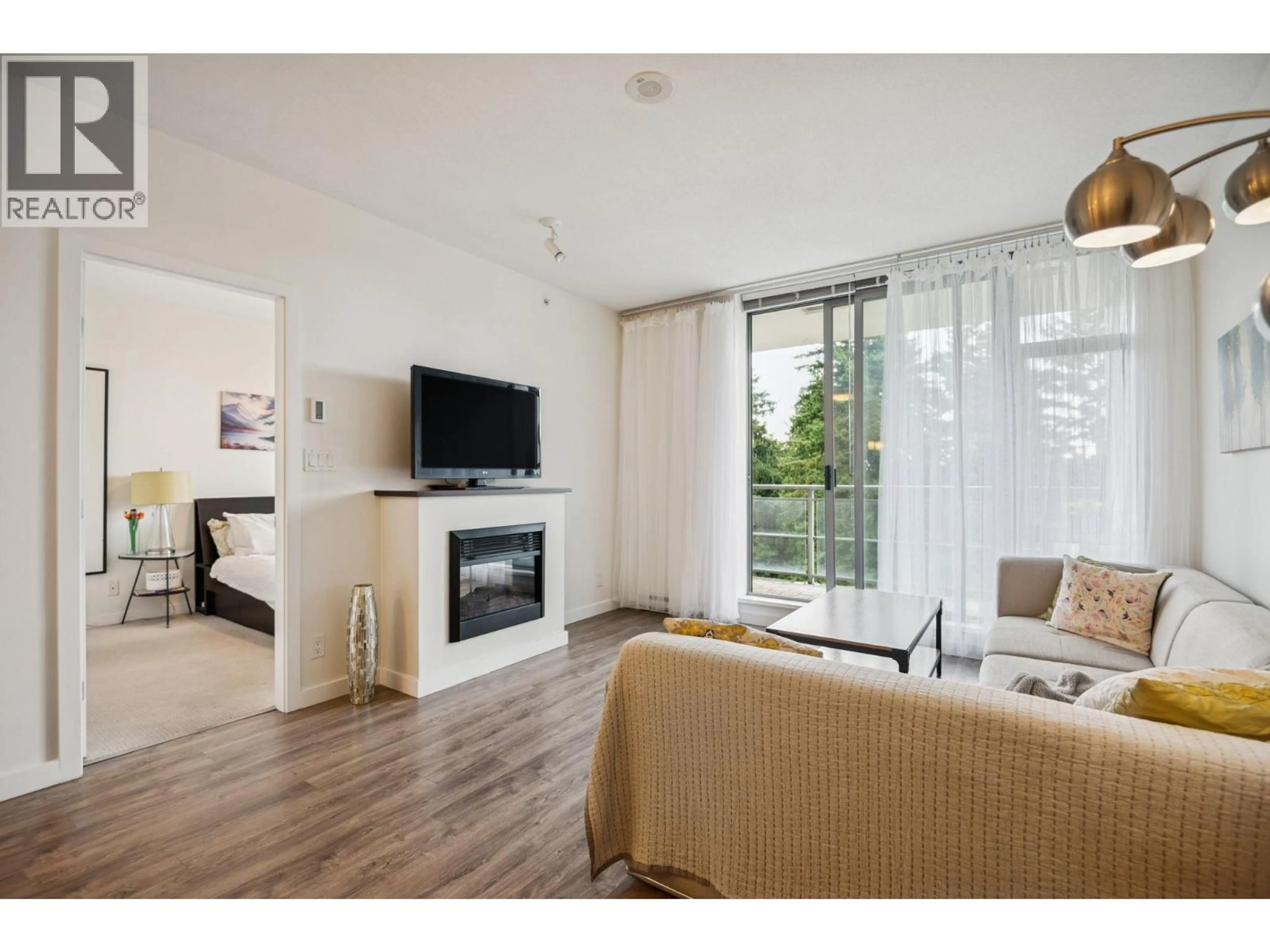 Living room with furniture, wood/laminate floor for 1407 - 280 ROSS DRIVE, New Westminster British Columbia V3L0C2