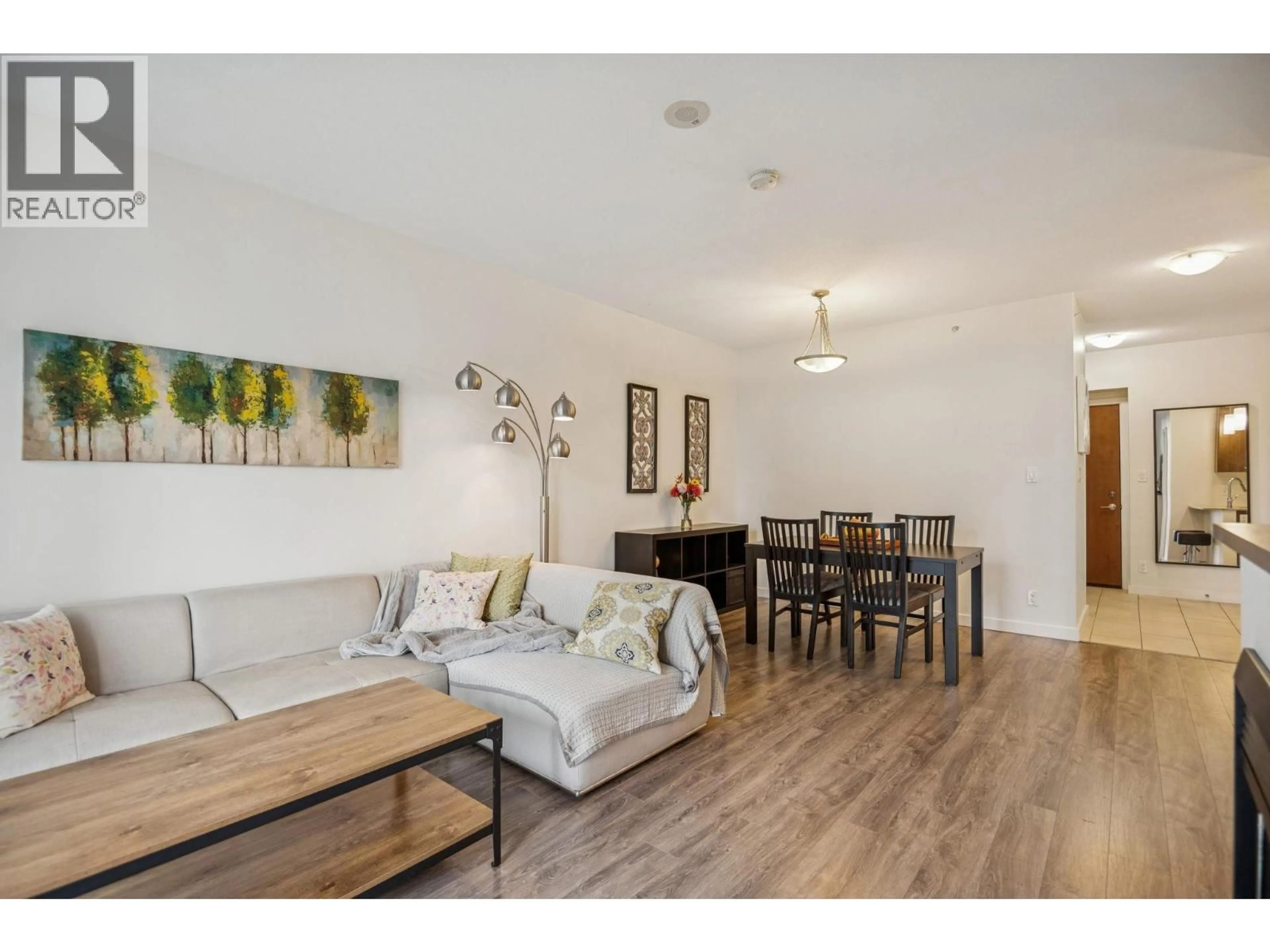 Living room with furniture, wood/laminate floor for 1407 - 280 ROSS DRIVE, New Westminster British Columbia V3L0C2