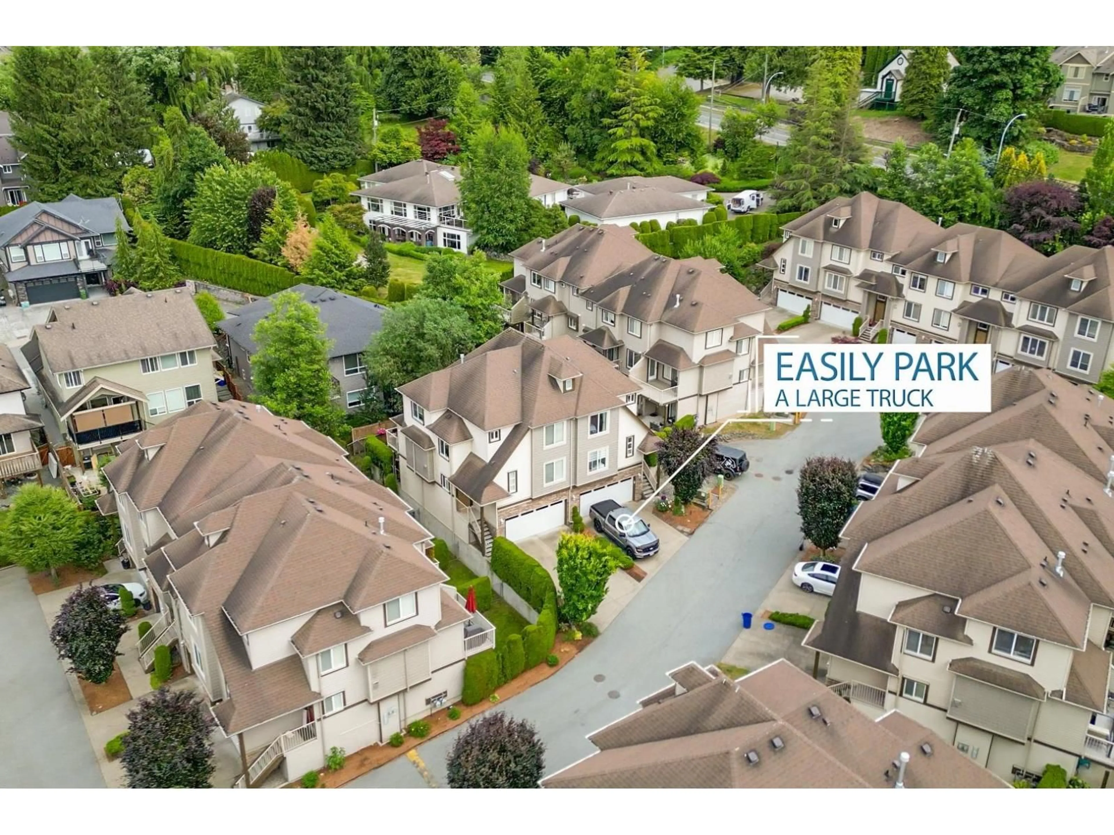 A pic from outside/outdoor area/front of a property/back of a property/a pic from drone, unknown for 25 - 46778 HUDSON ROAD, Sardis British Columbia V2R0K4