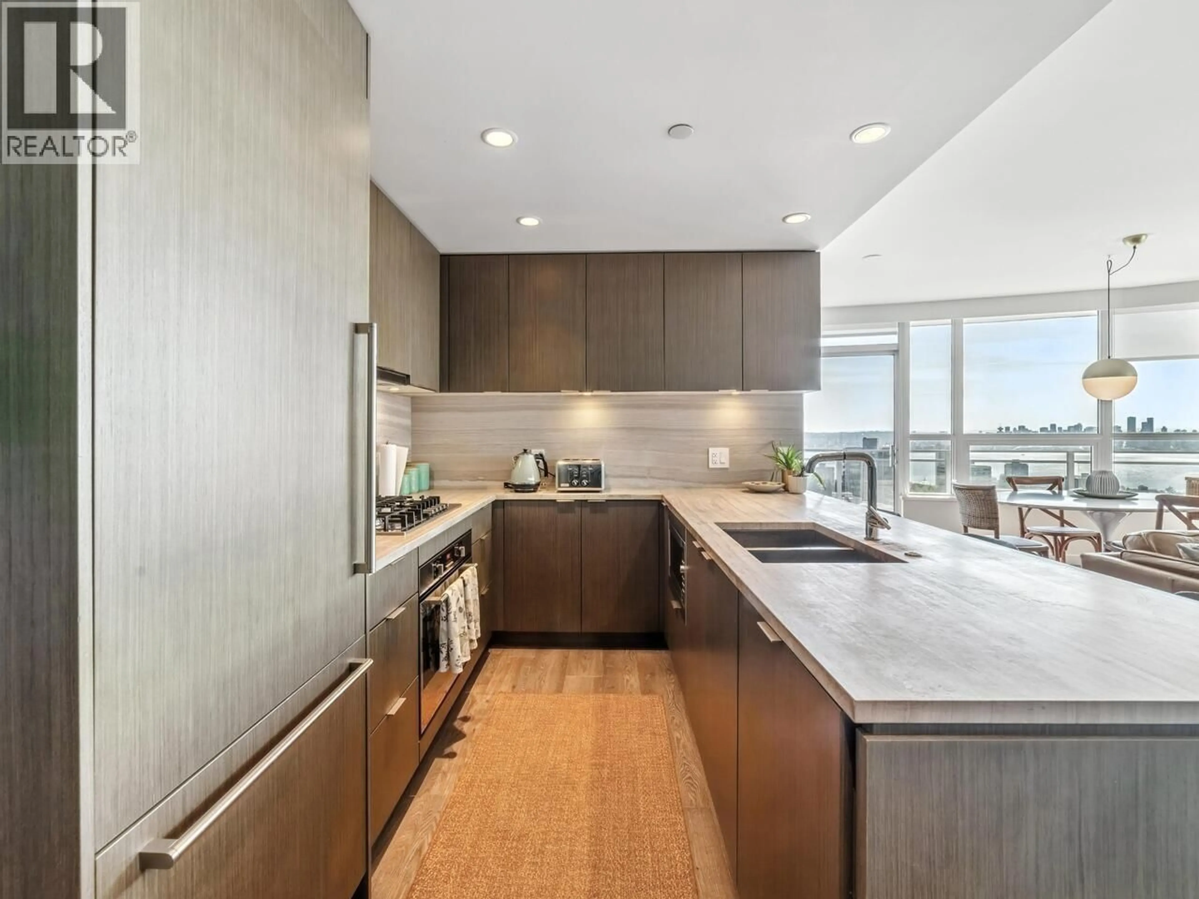 Contemporary kitchen, unknown for 1006 - 112 13TH STREET, North Vancouver British Columbia V7L0E4