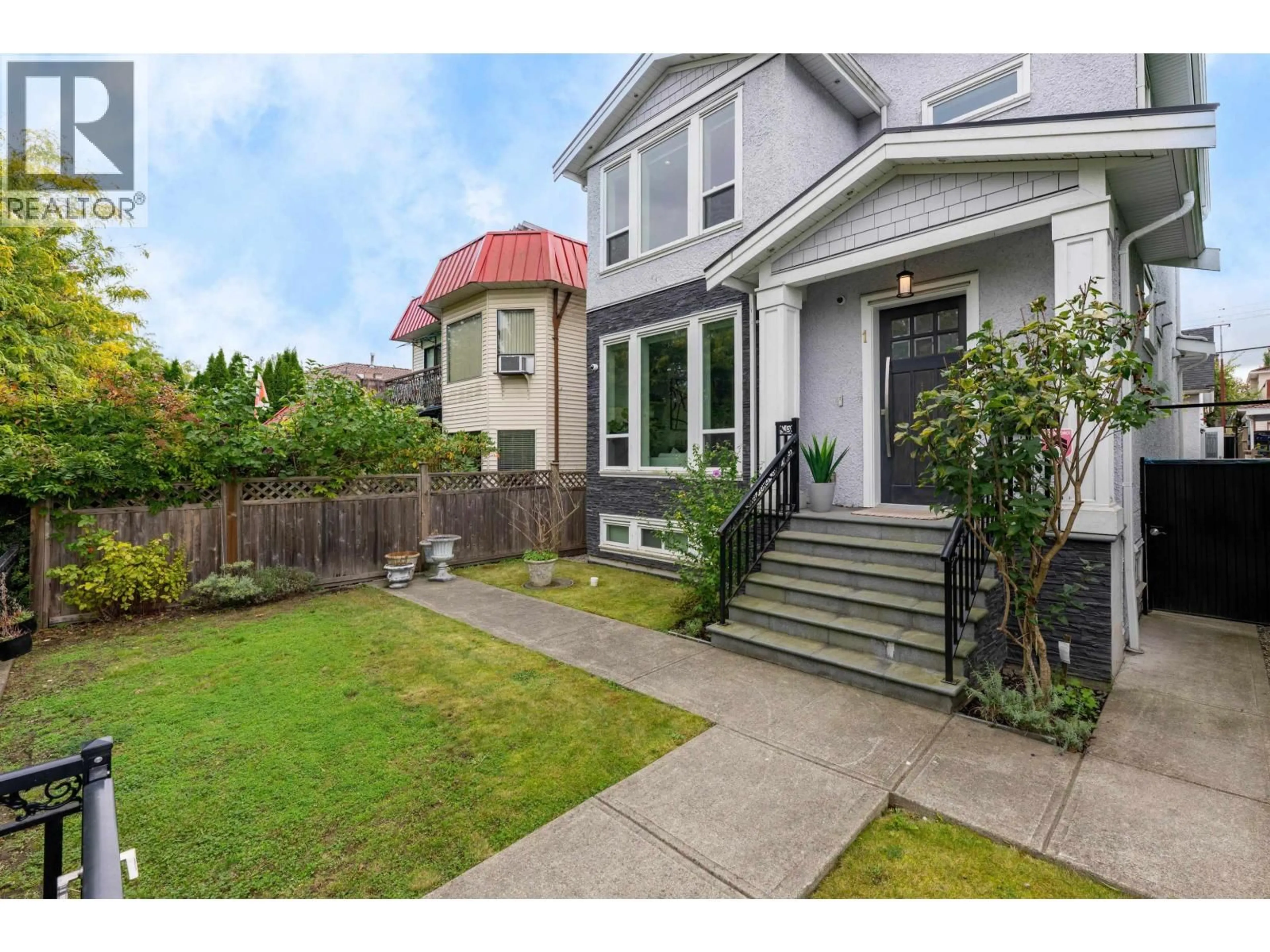 Unknown for 2768 25TH AVENUE, Vancouver British Columbia V5R1H7