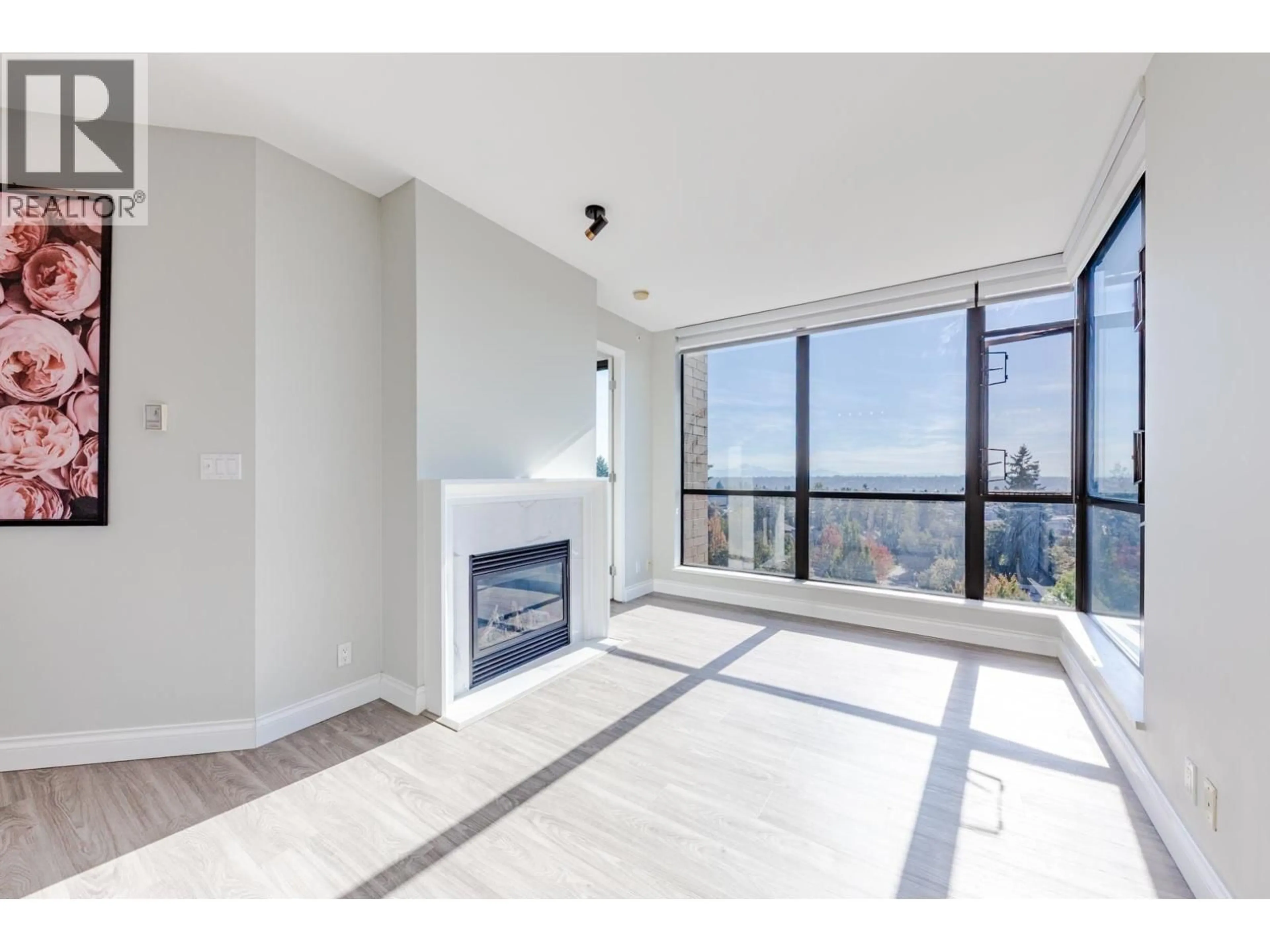A pic of a room for 1001 - 7388 SANDBORNE AVENUE, Burnaby British Columbia V5M4A1