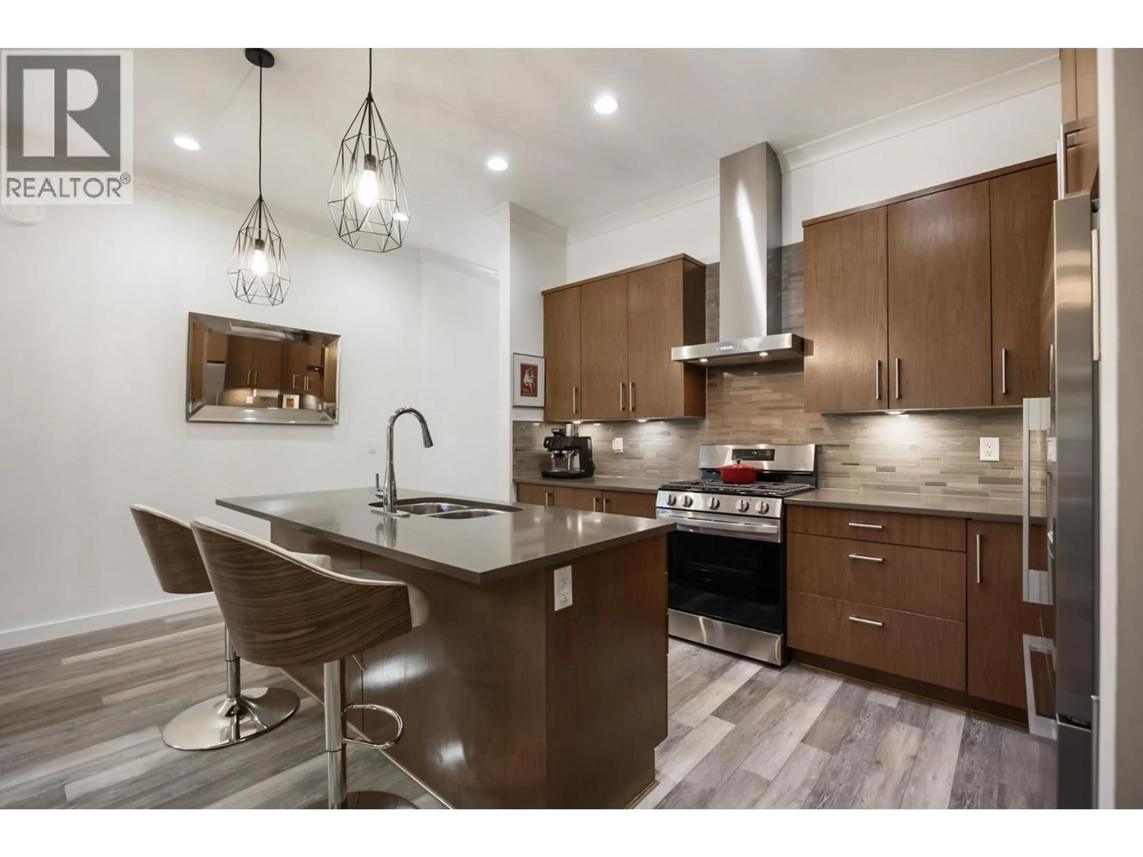 Open concept kitchen, unknown for 5072 WILLOW SPRINGS AVENUE, Tsawwassen British Columbia V4M0A7