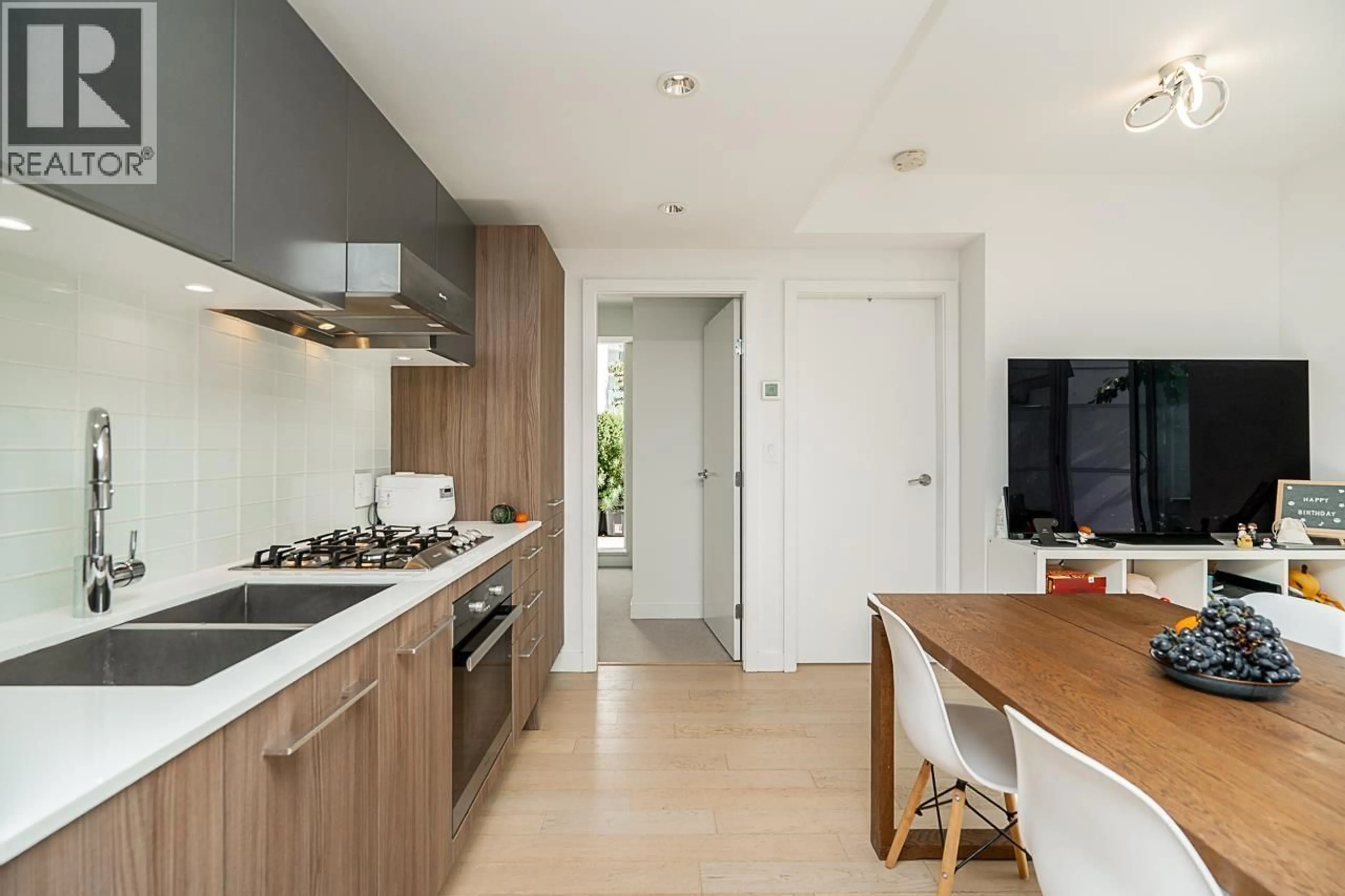 Standard kitchen, unknown for 301 - 4638 GLADSTONE STREET, Vancouver British Columbia V5N0G5