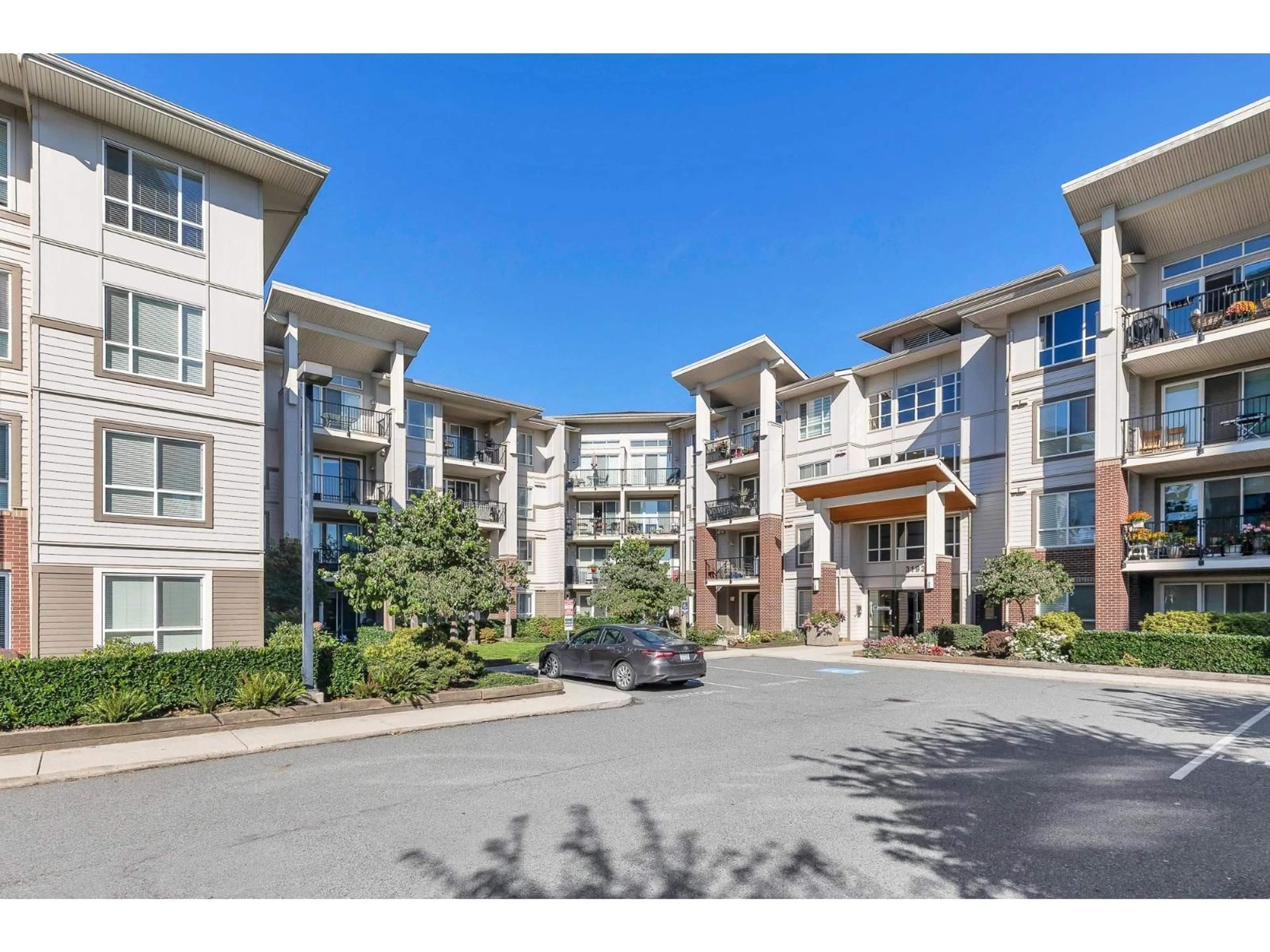 Unknown for 210 - 3192 GLADWIN, Abbotsford British Columbia V2T6M9