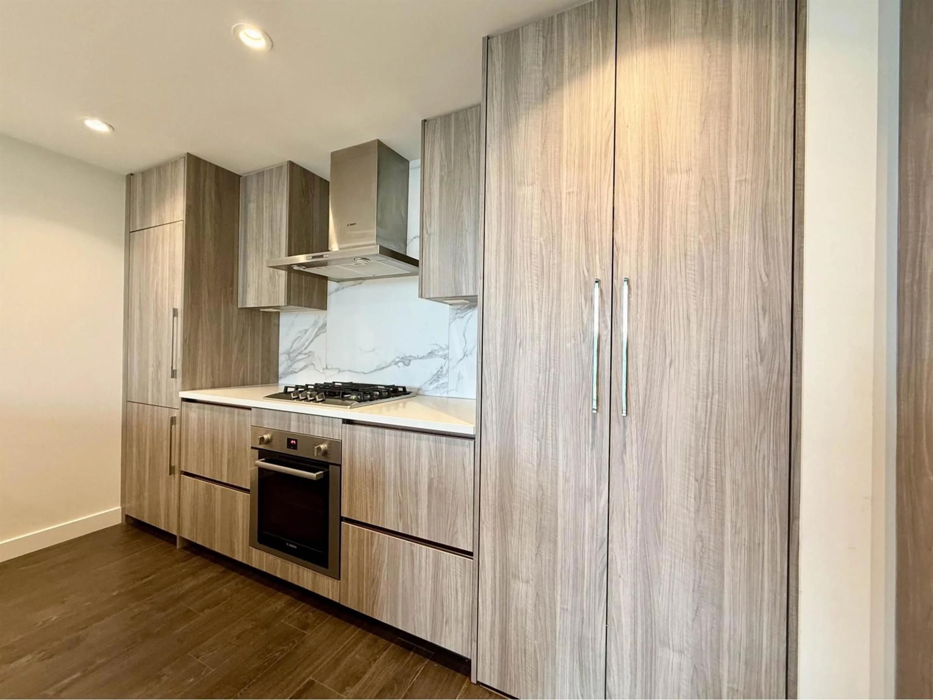 Unknown for 805 - 9887 WHALLEY, Surrey British Columbia V3T0P4