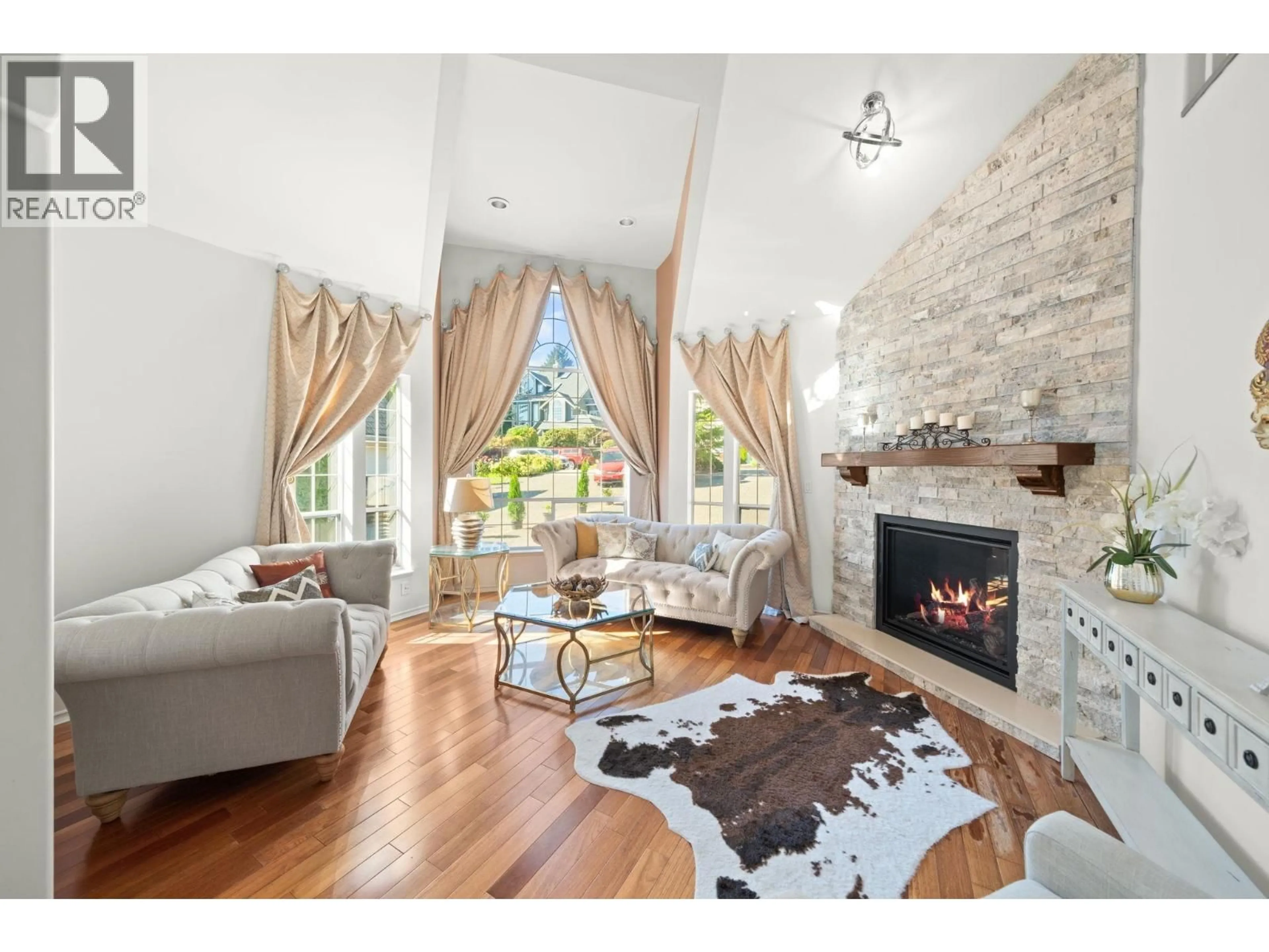 Living room with furniture, wood/laminate floor for 2258 SORRENTO DRIVE, Coquitlam British Columbia V3K6P4