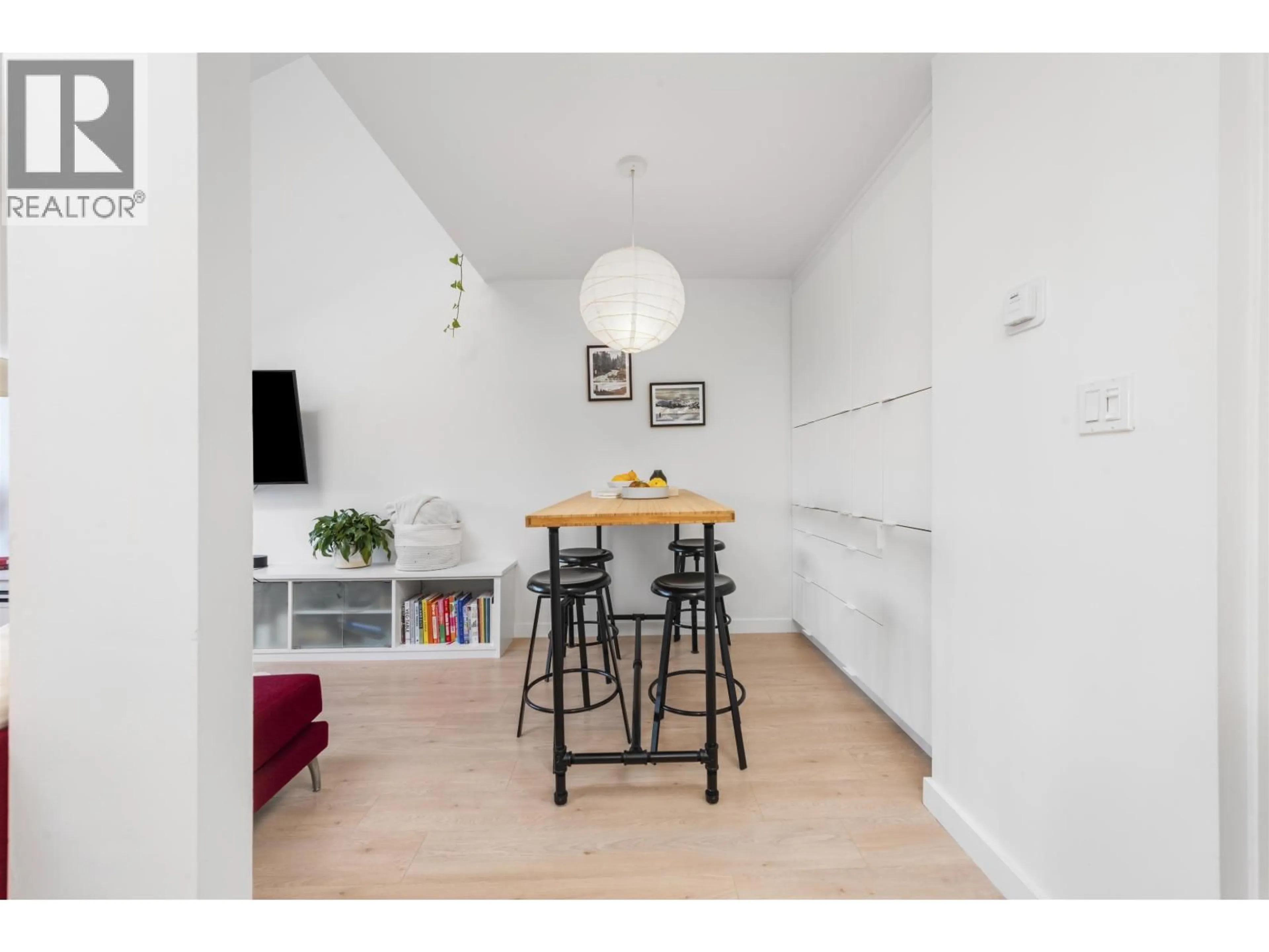 A pic of a room for PH7 - 2125 YORK AVENUE, Vancouver British Columbia V6K1C4