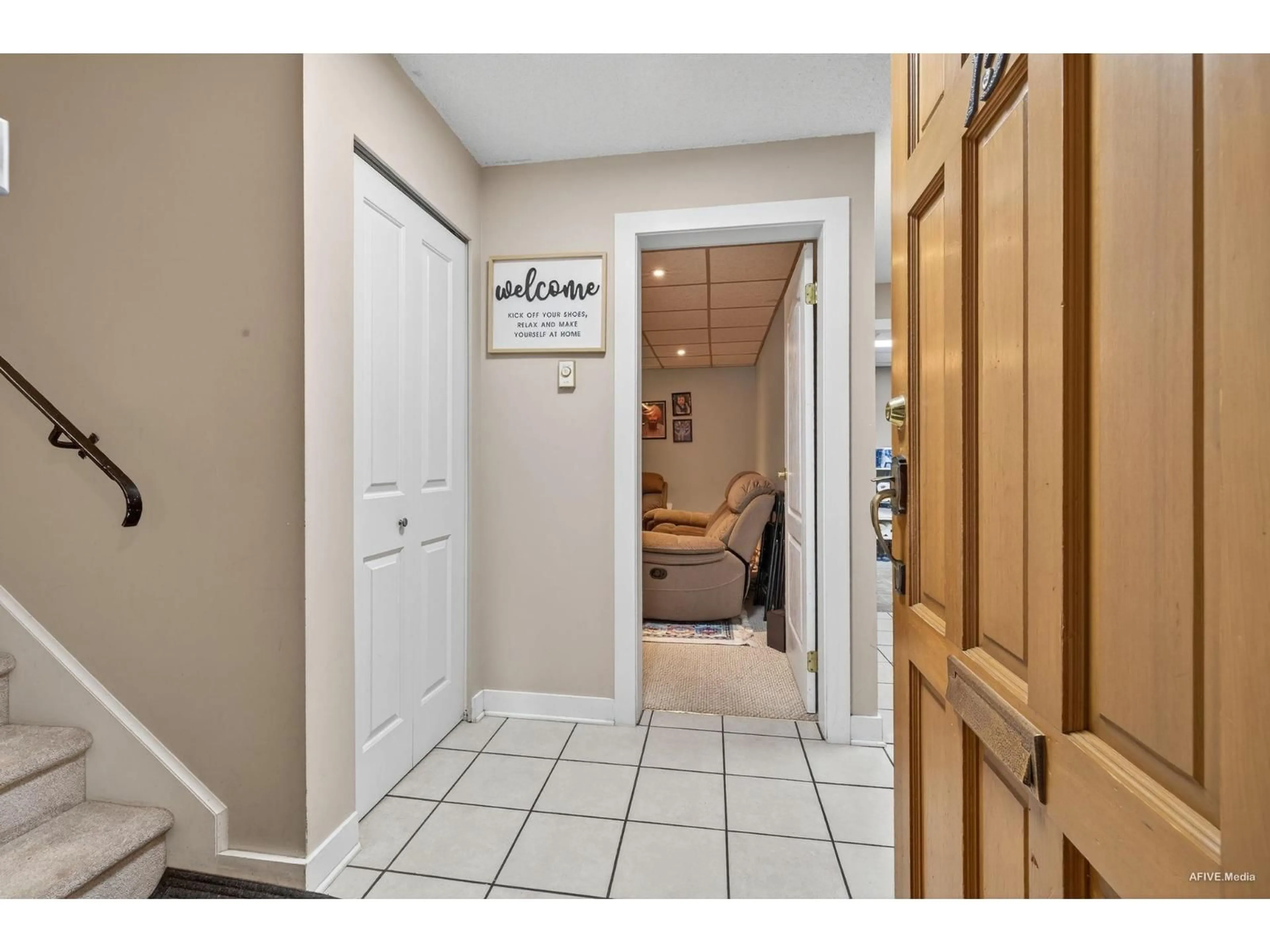 Indoor entryway for 15 - 2998 MOUAT, Abbotsford British Columbia V2T4E6
