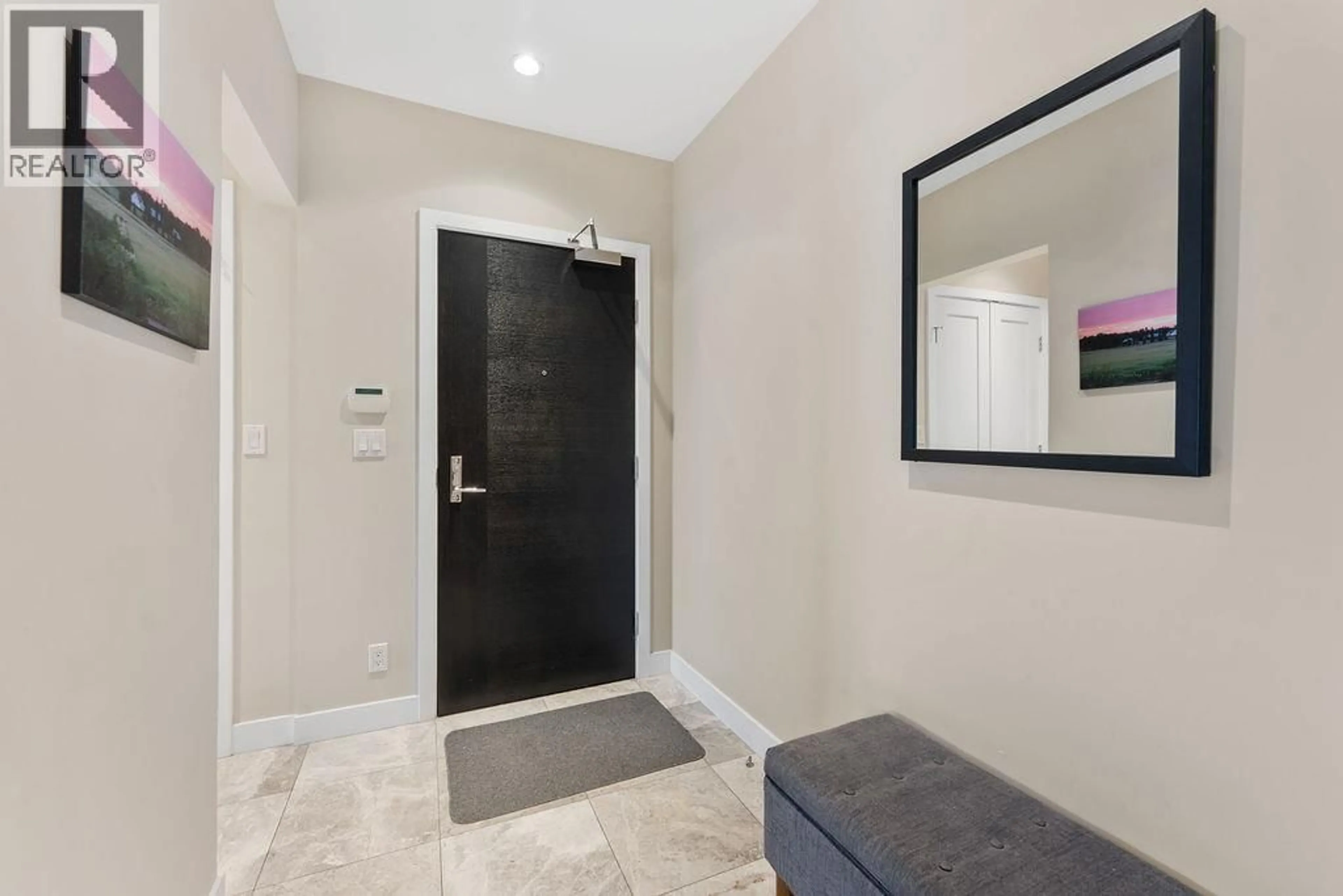 Indoor entryway for 301 - 4570 HASTINGS STREET, Burnaby British Columbia V5C0E8