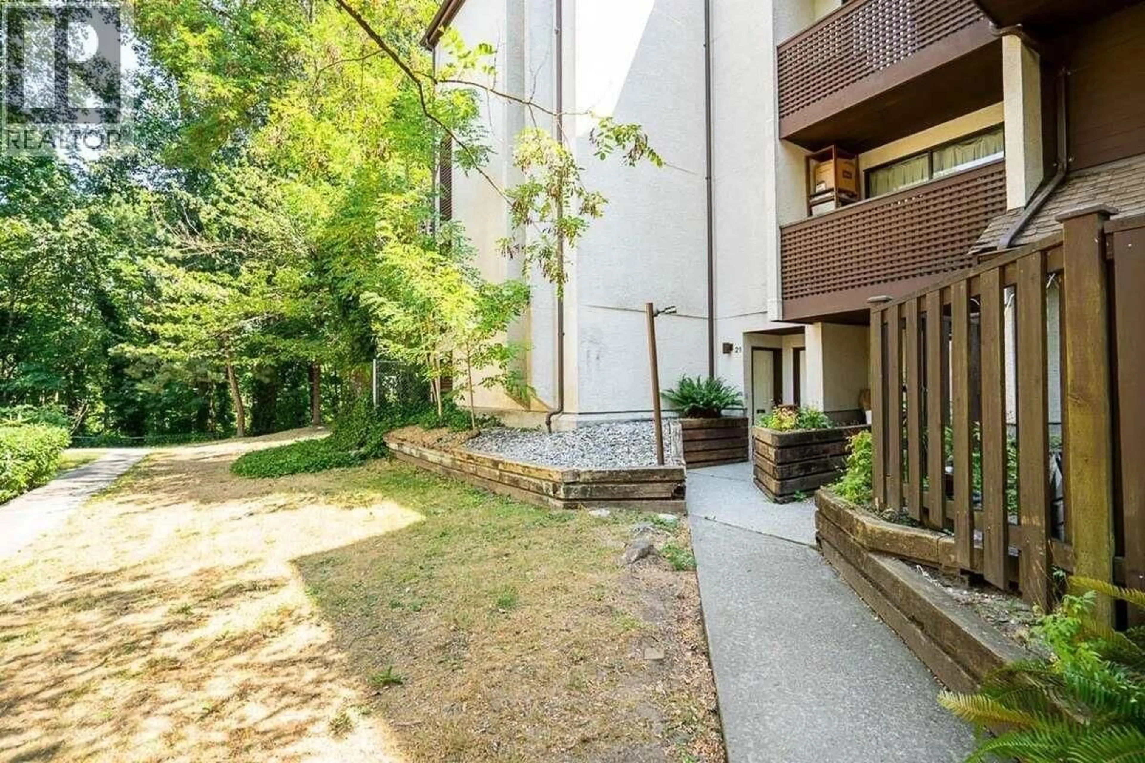 Patio, unknown for 21 - 385 GINGER DRIVE, New Westminster British Columbia V3L5L6