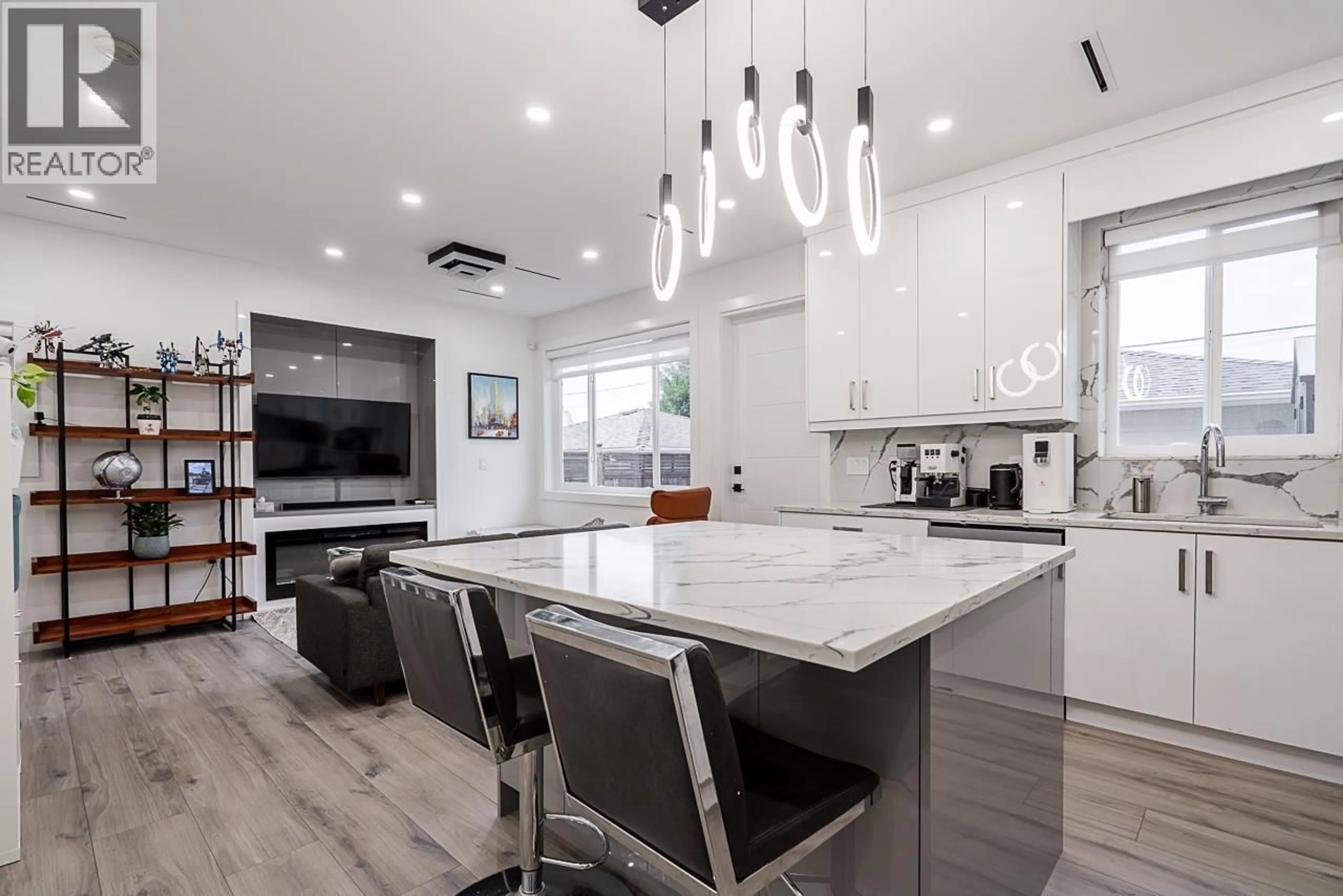 Open concept kitchen, unknown for #2 - 4675 CANADA WAY, Burnaby British Columbia V5G1K9