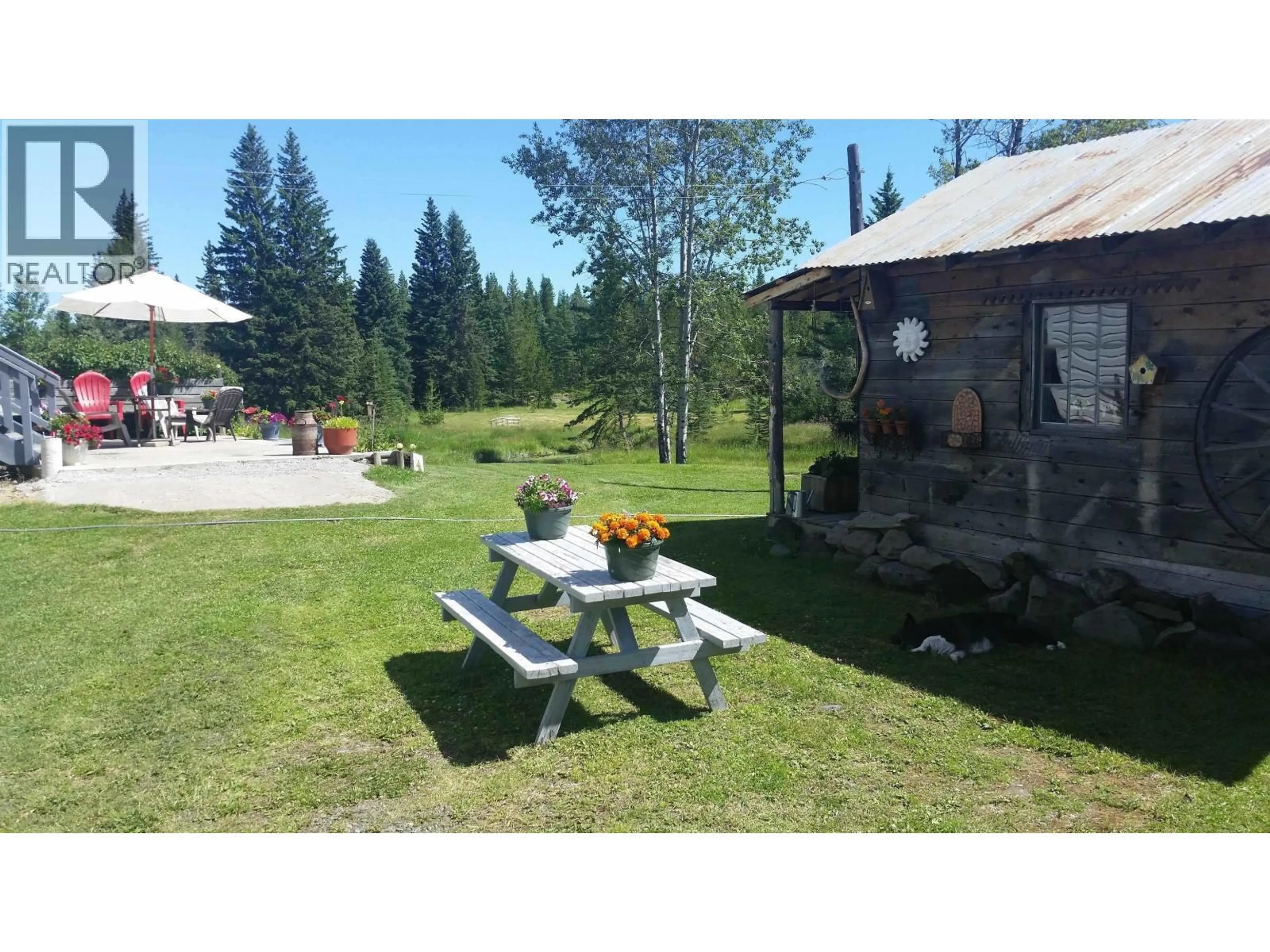 Patio, mountain view for 5972 LITTLE FORT 24 HIGHWAY, Lone Butte British Columbia V0K1X0