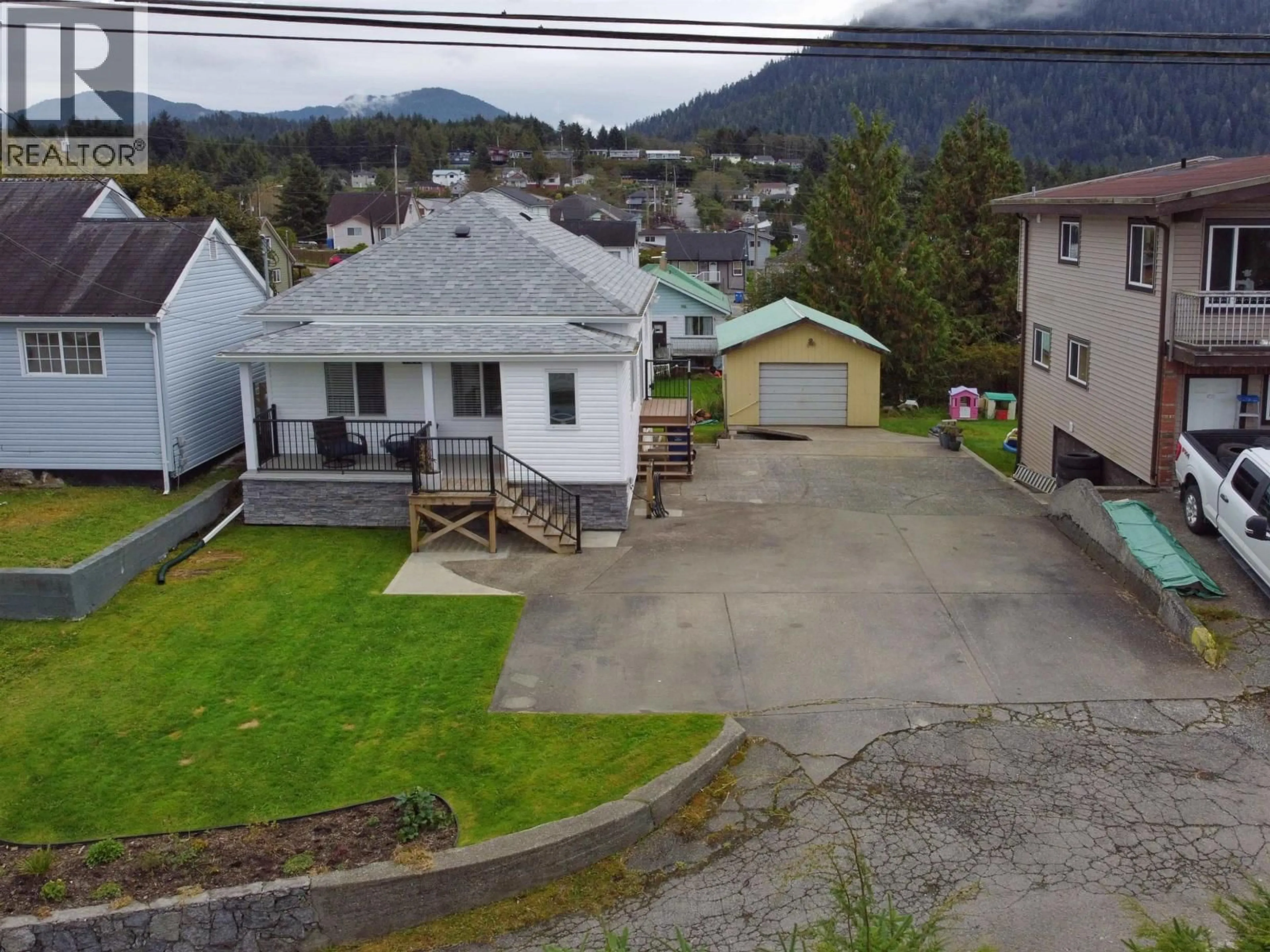 A pic from outside/outdoor area/front of a property/back of a property/a pic from drone, unknown for 1052 6TH AVENUE, Prince Rupert British Columbia V8J1X6