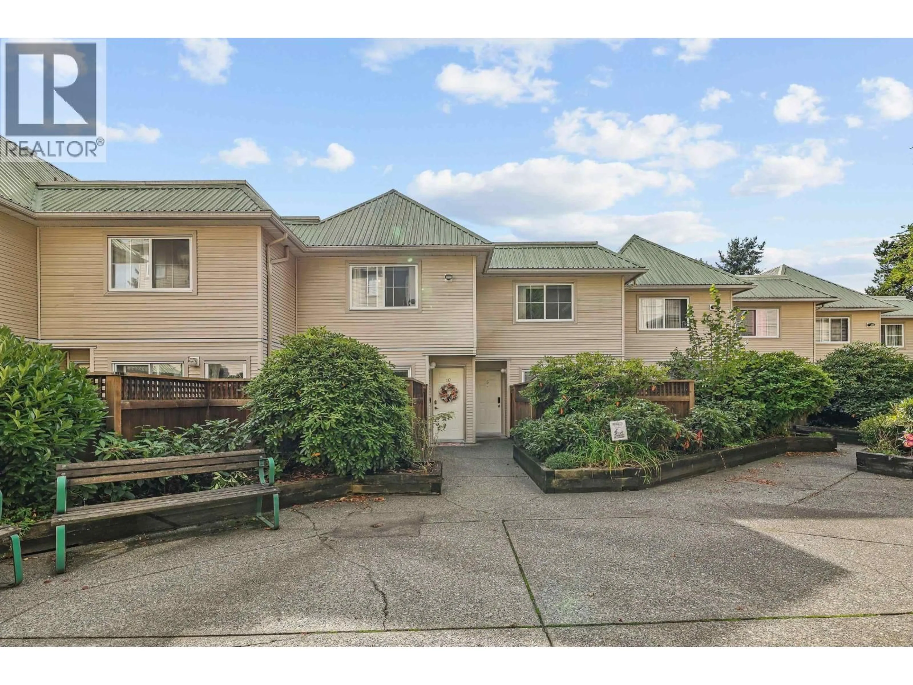 A pic from outside/outdoor area/front of a property/back of a property/a pic from drone, street for 10 1383 BRUNETTE AVENUE, Coquitlam British Columbia V3K1G6
