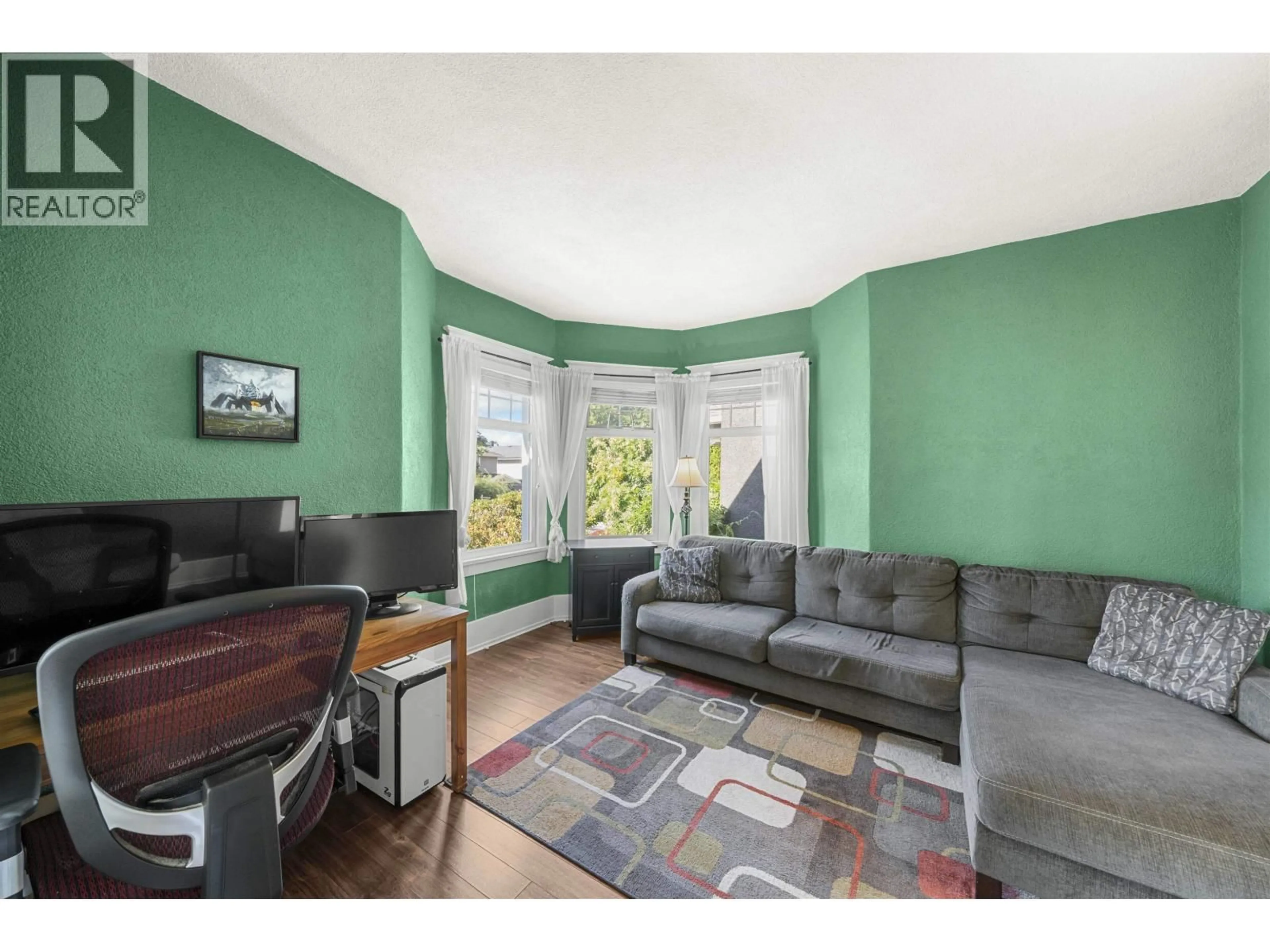 Living room with furniture, unknown for 4139 PANDORA STREET, Burnaby British Columbia V5C2B2