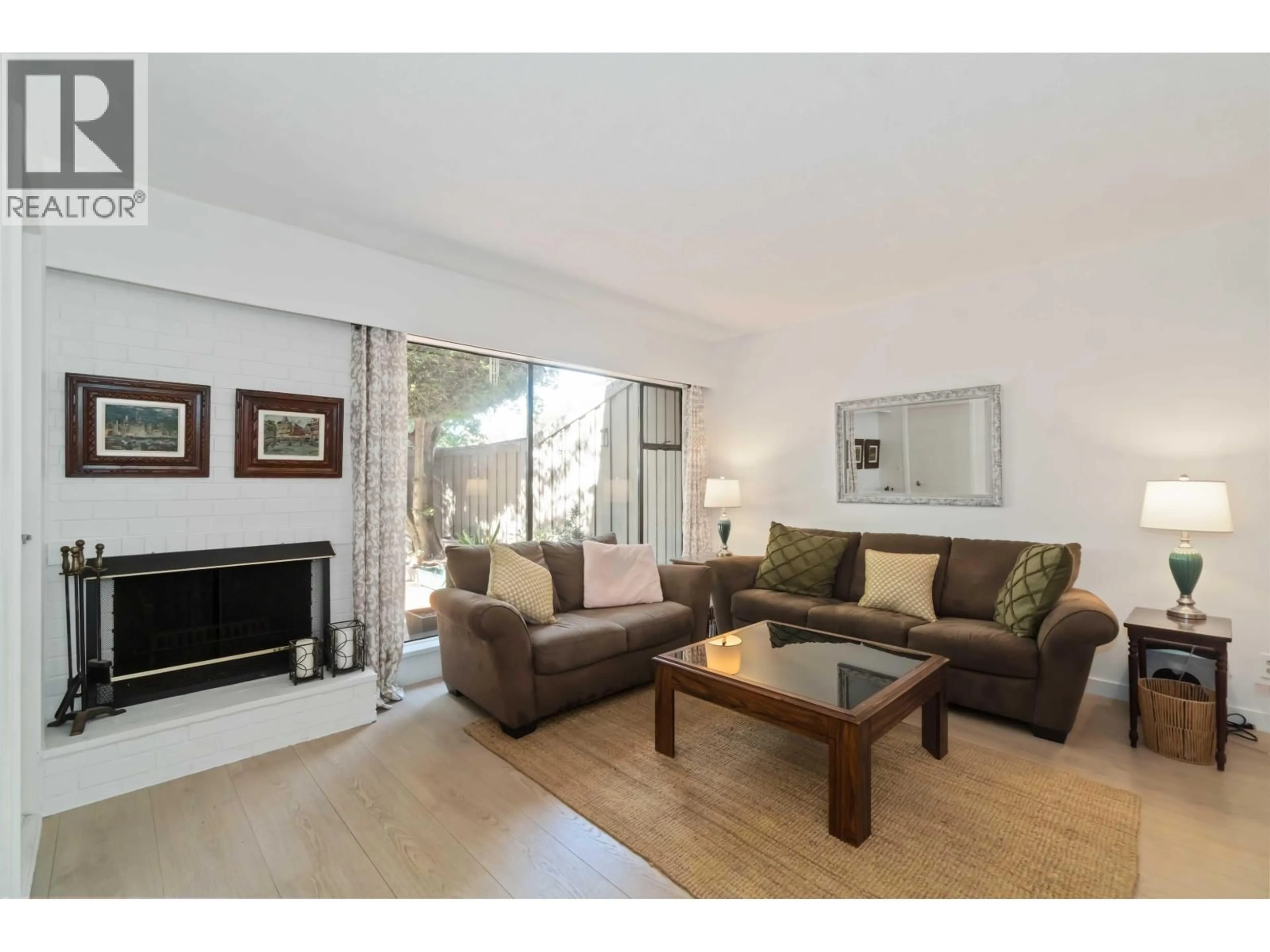 Living room with furniture, wood/laminate floor for 24 - 9280 GLENALLAN DRIVE, Richmond British Columbia V7A2S8