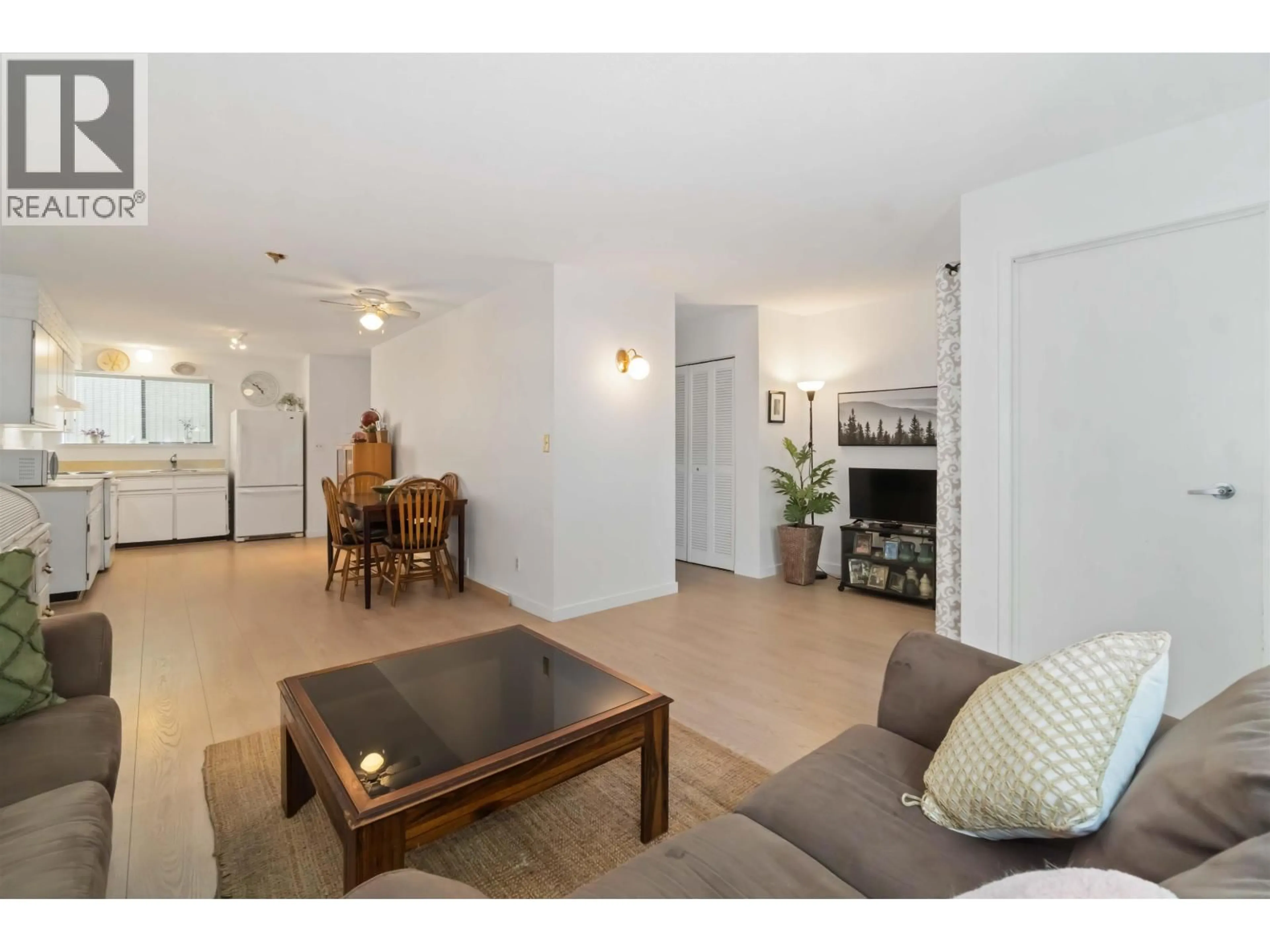 Living room with furniture, unknown for 24 - 9280 GLENALLAN DRIVE, Richmond British Columbia V7A2S8