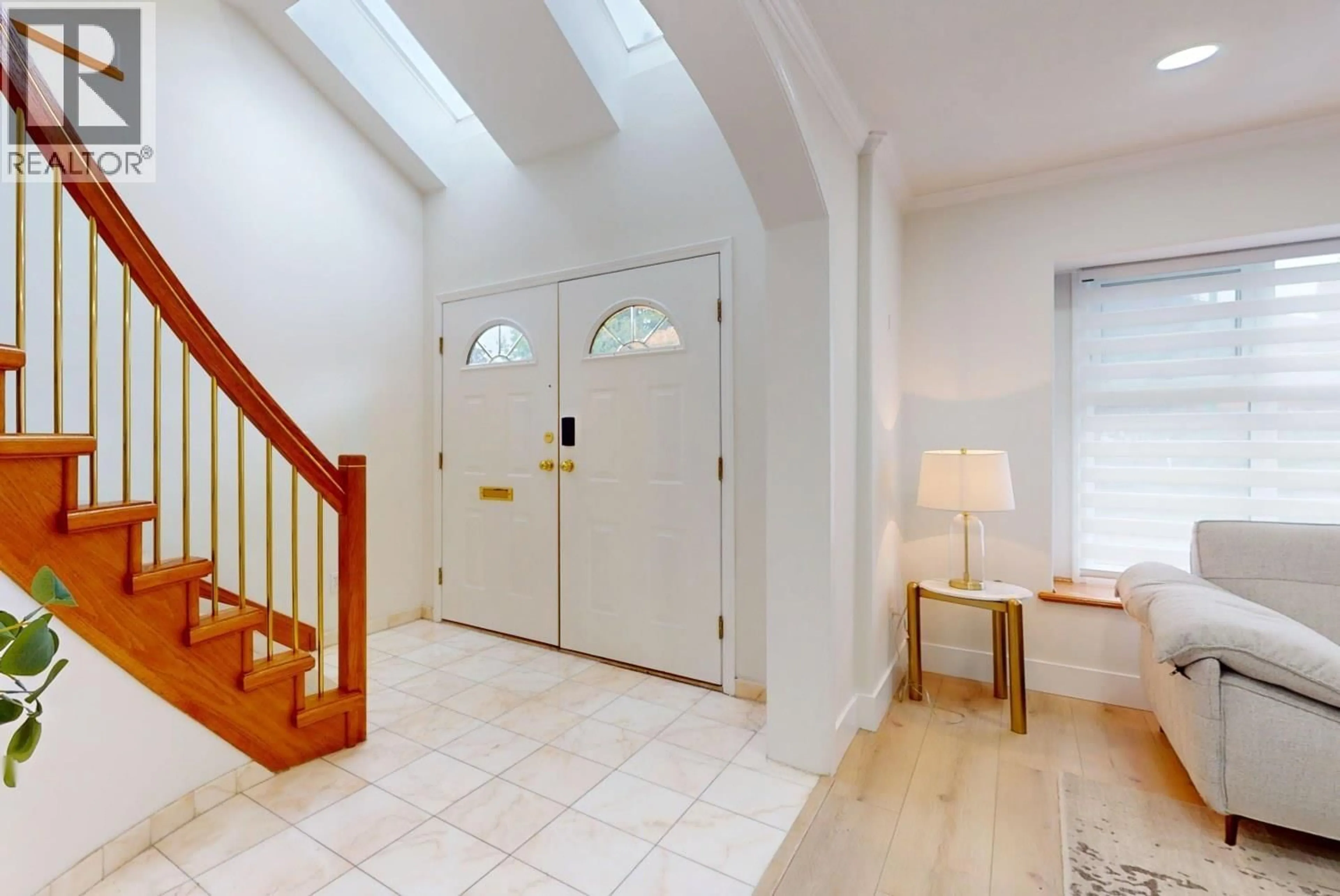 Indoor entryway for 2066 44TH AVENUE, Vancouver British Columbia V6M2E9