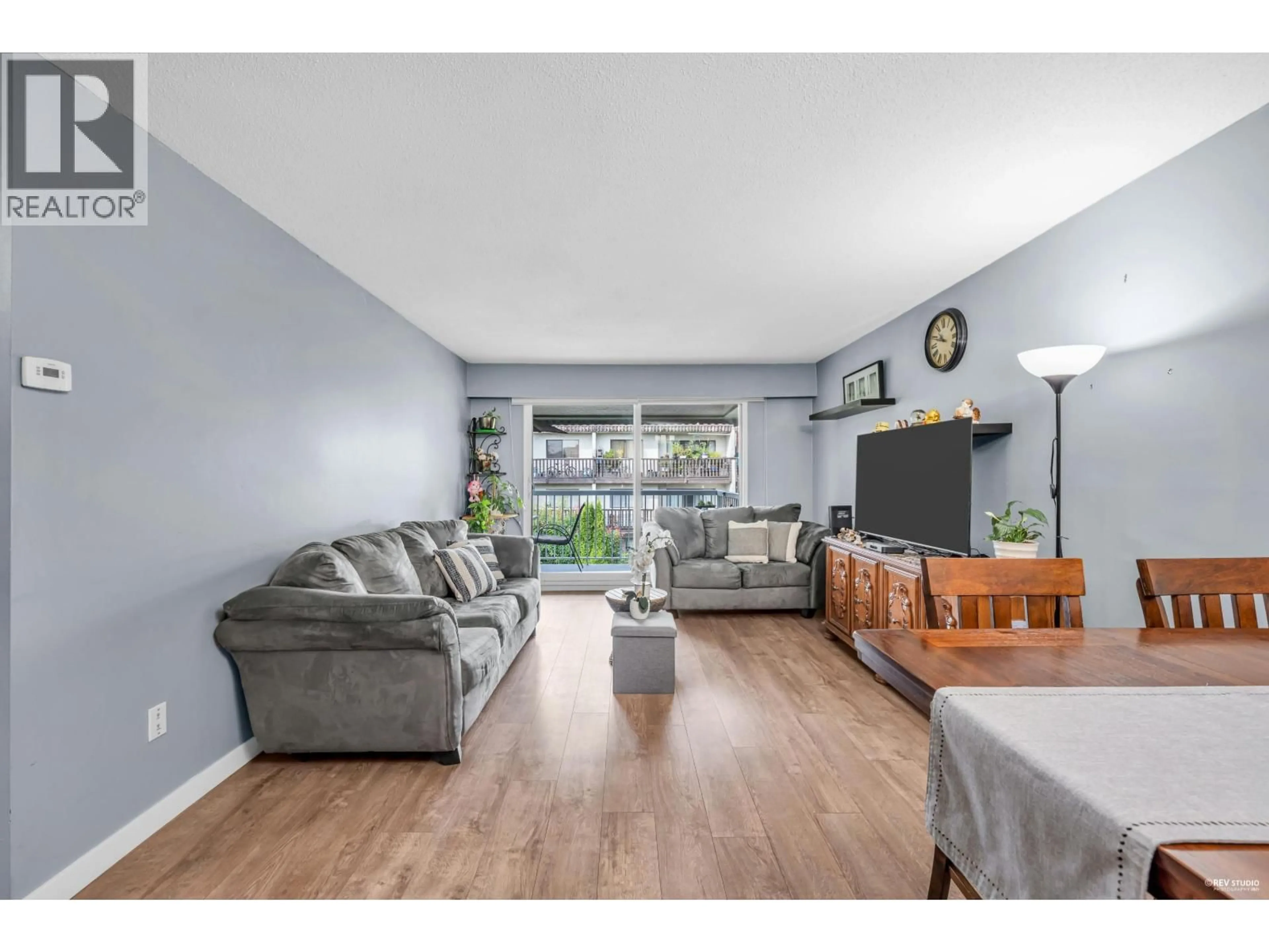 Living room with furniture, wood/laminate floor for 302 - 371 ELLESMERE AVENUE, Burnaby British Columbia V5B3T1
