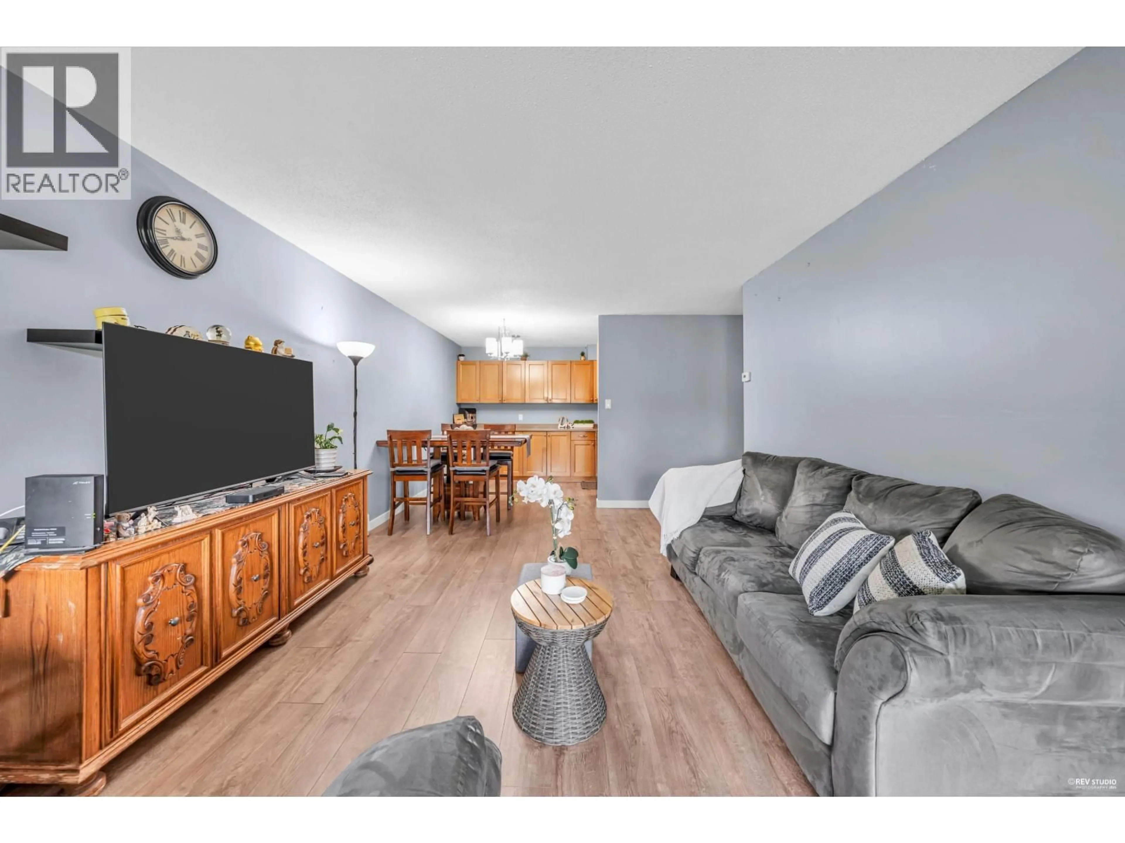 Living room with furniture, wood/laminate floor for 302 - 371 ELLESMERE AVENUE, Burnaby British Columbia V5B3T1