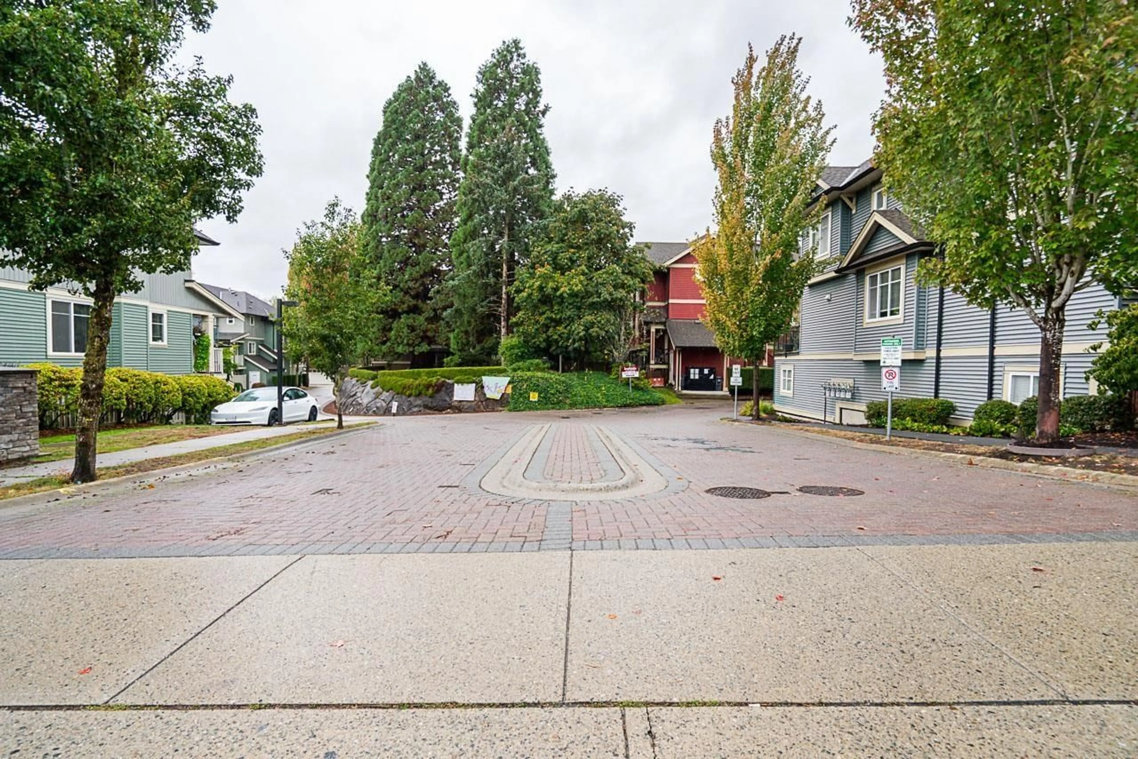 Patio, street for 66 - 6575 192, Surrey British Columbia V4N5T8