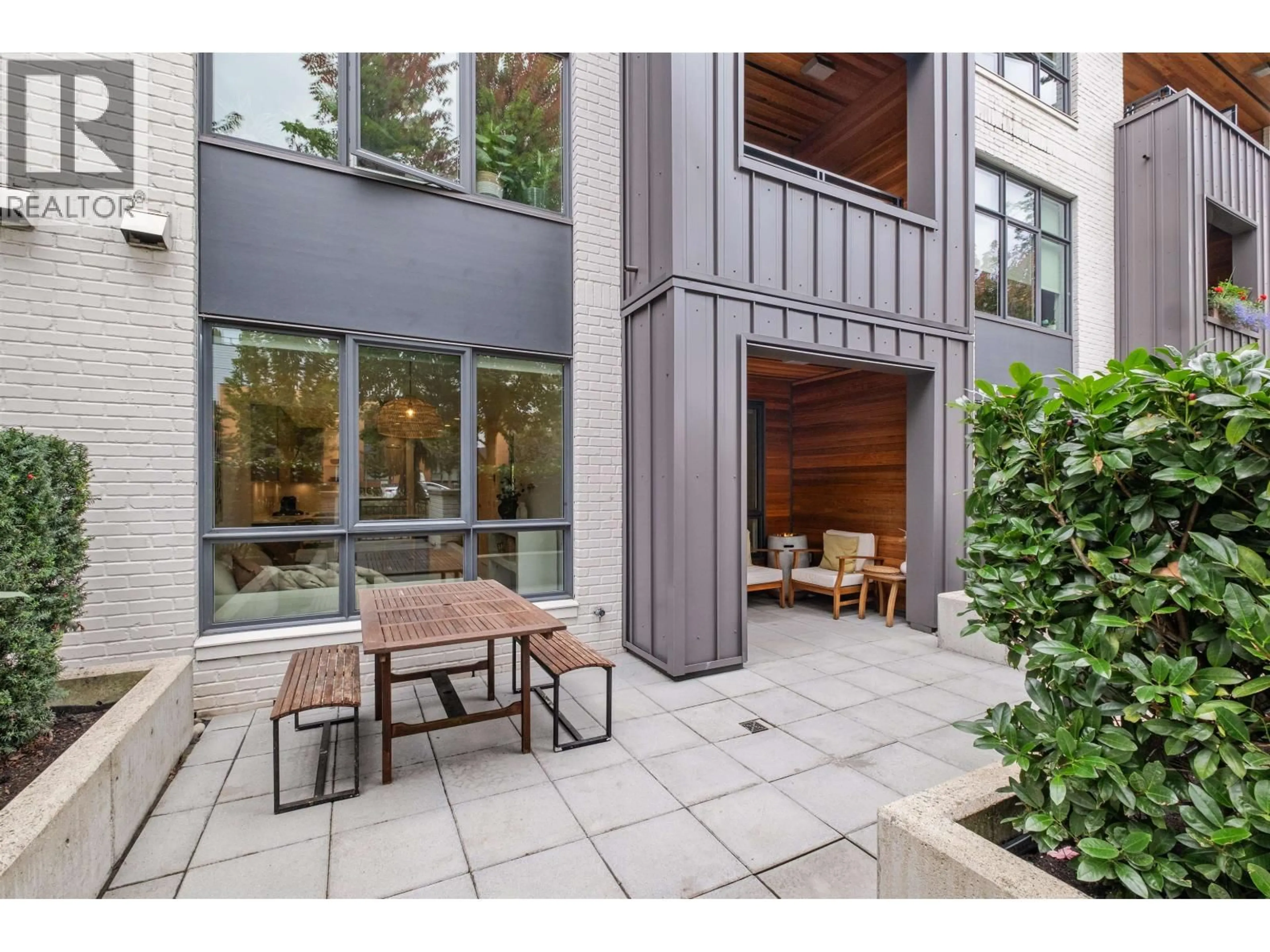 Patio, street for 102 - 733 3RD STREET, North Vancouver British Columbia V7L1G8