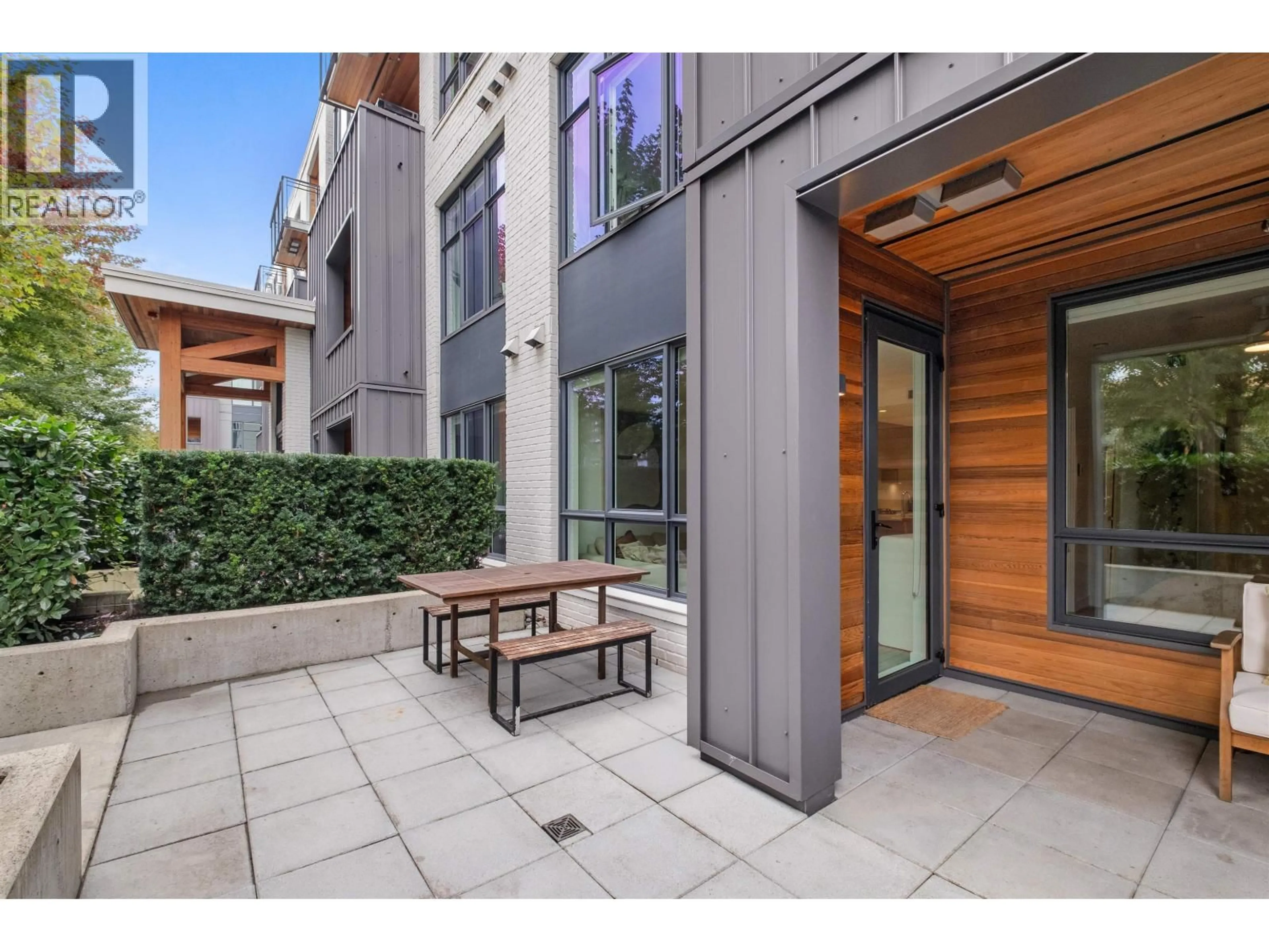 Patio, street for 102 - 733 3RD STREET, North Vancouver British Columbia V7L1G8