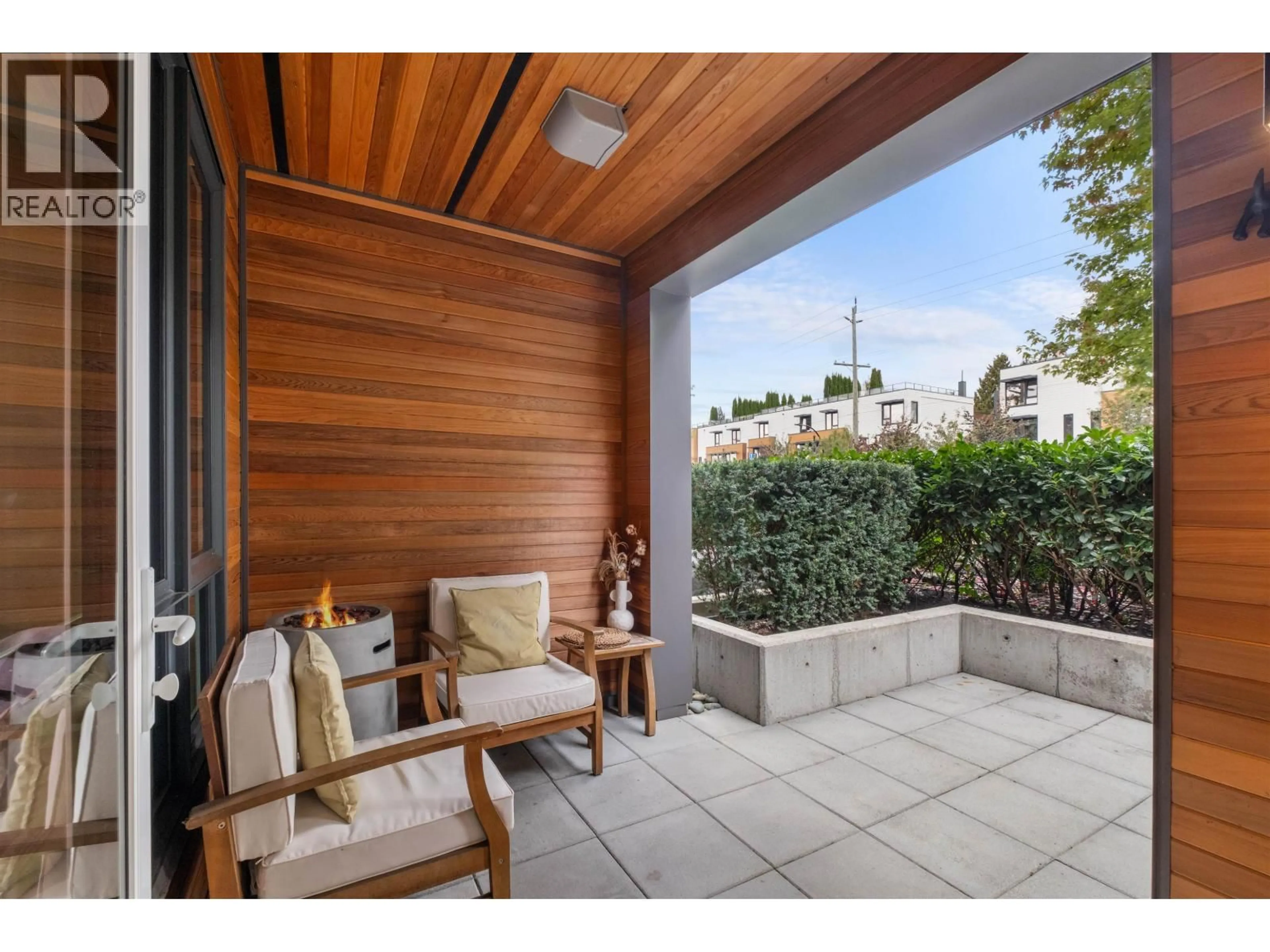 Patio, street for 102 - 733 3RD STREET, North Vancouver British Columbia V7L1G8