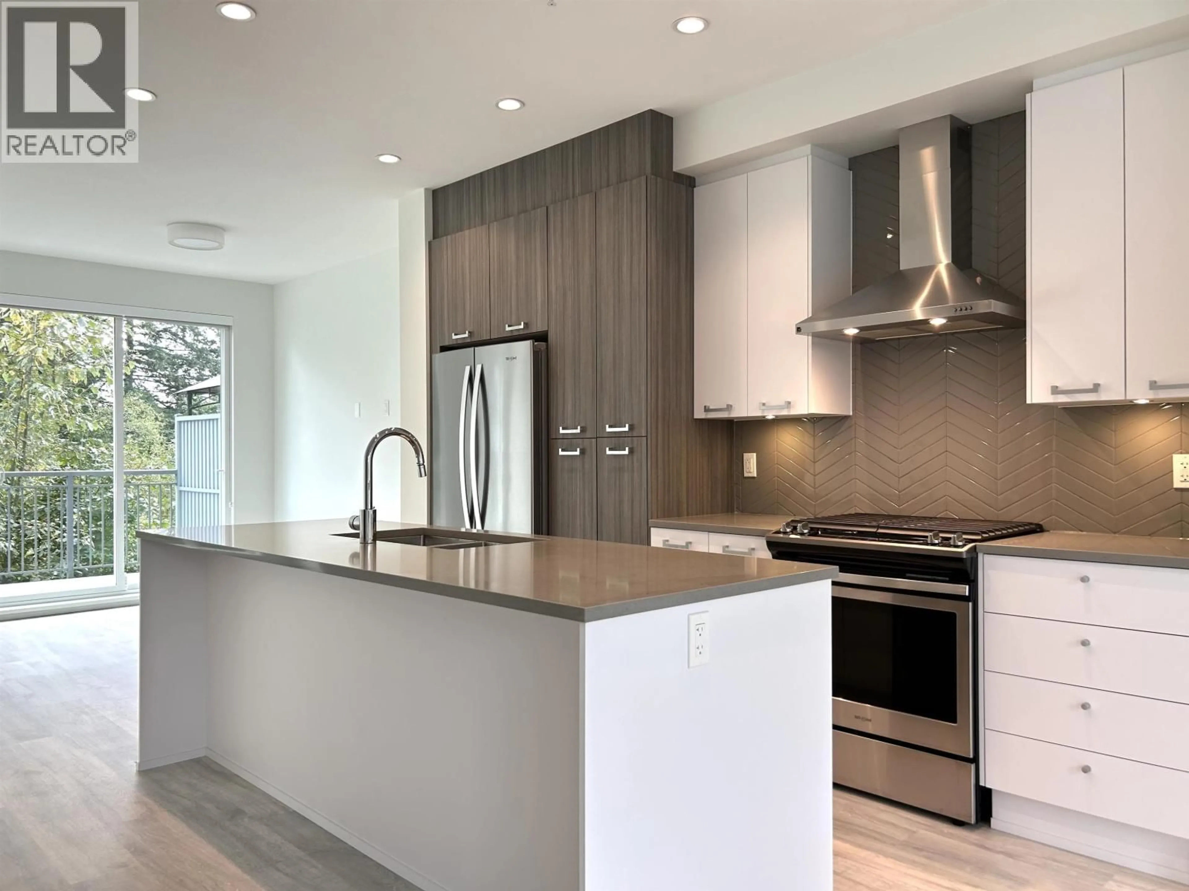 Contemporary kitchen, unknown for 128 - 24076 112 AVENUE, Maple Ridge British Columbia V2W0K2