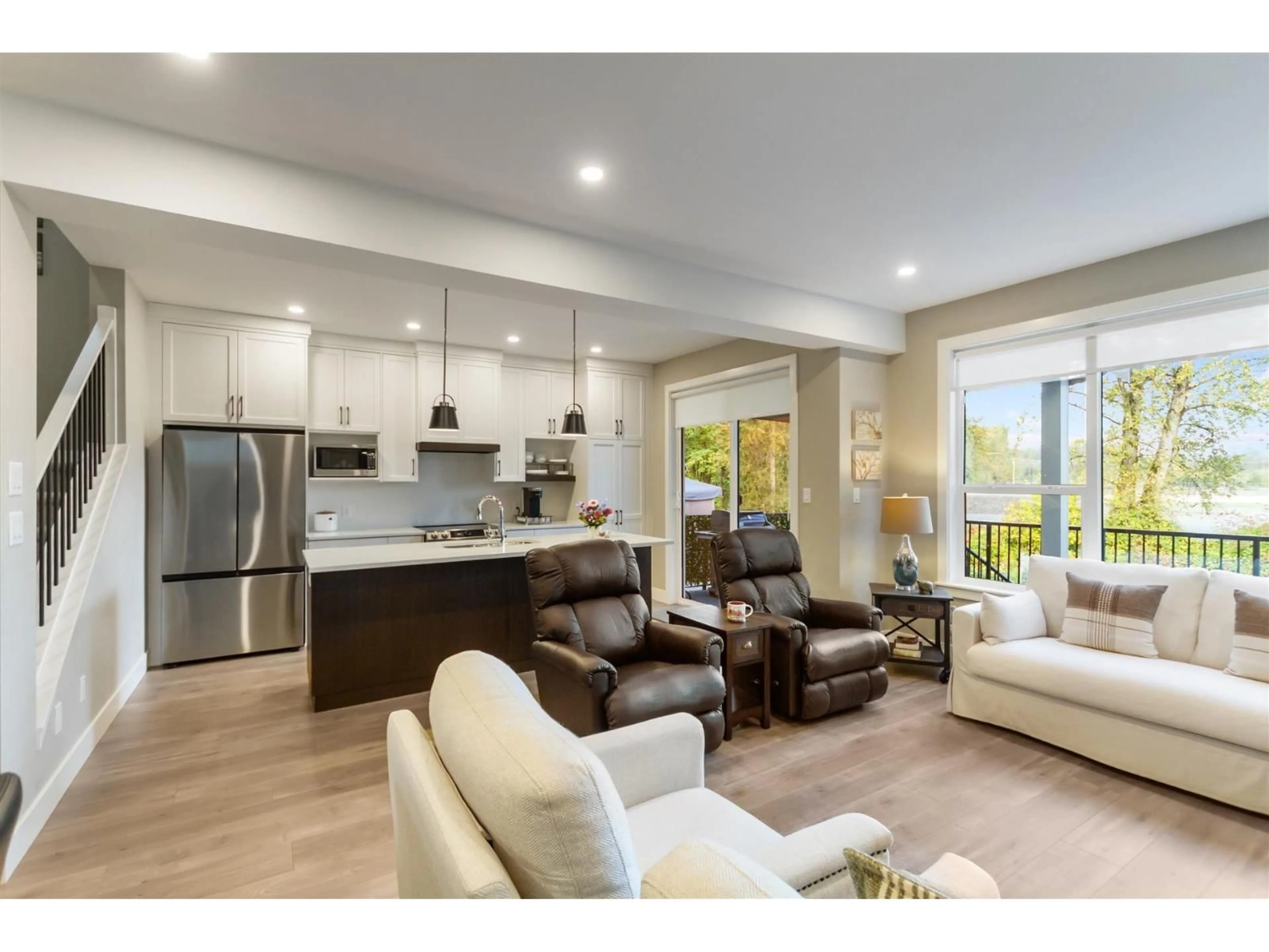 Open concept kitchen, unknown for 44588 WILLOWSTREAM ROAD, Chilliwack British Columbia V2R6J4