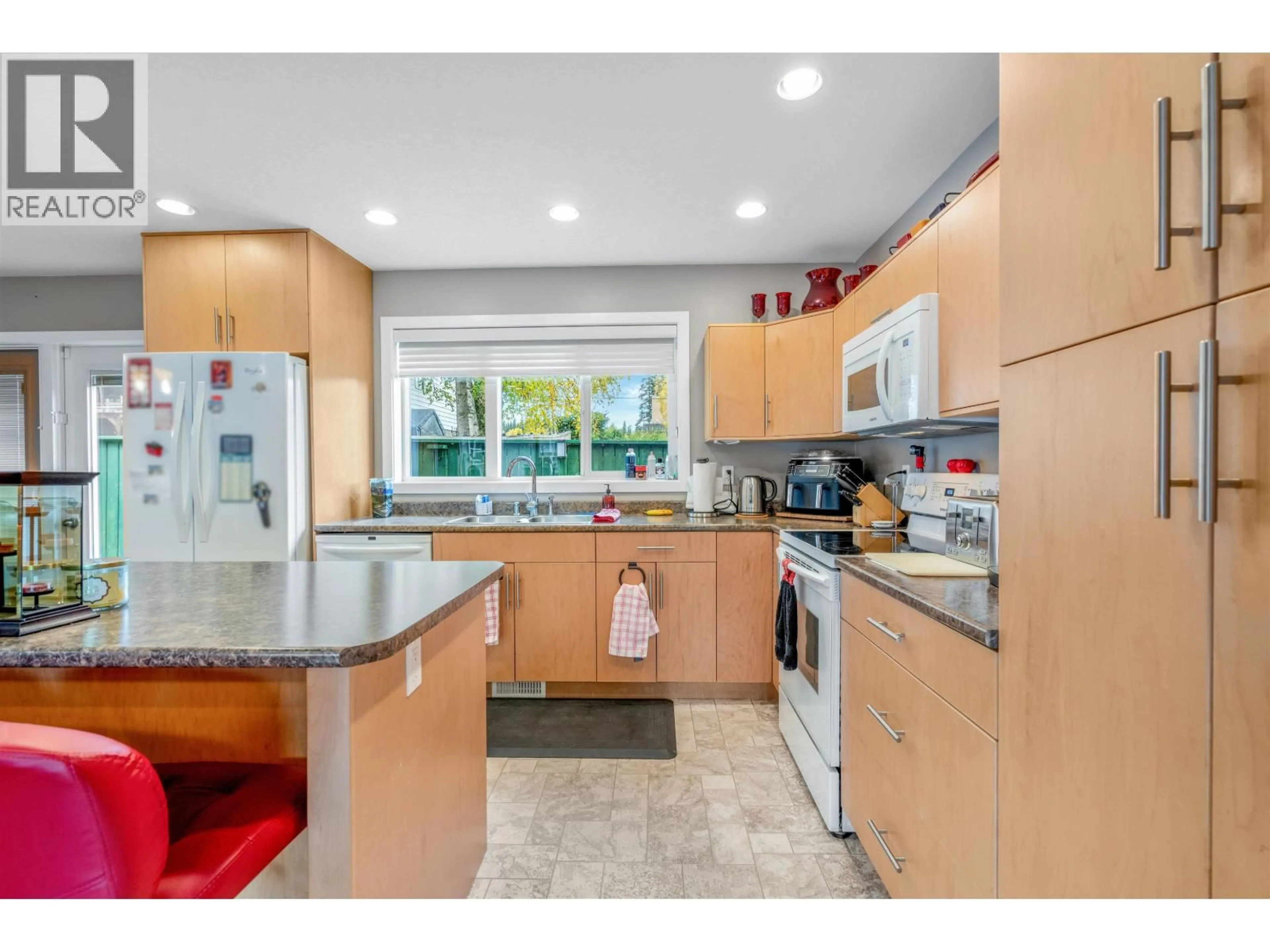 Standard kitchen, unknown for 108 - 4397 AUSTIN ROAD, Prince George British Columbia V2K2H8