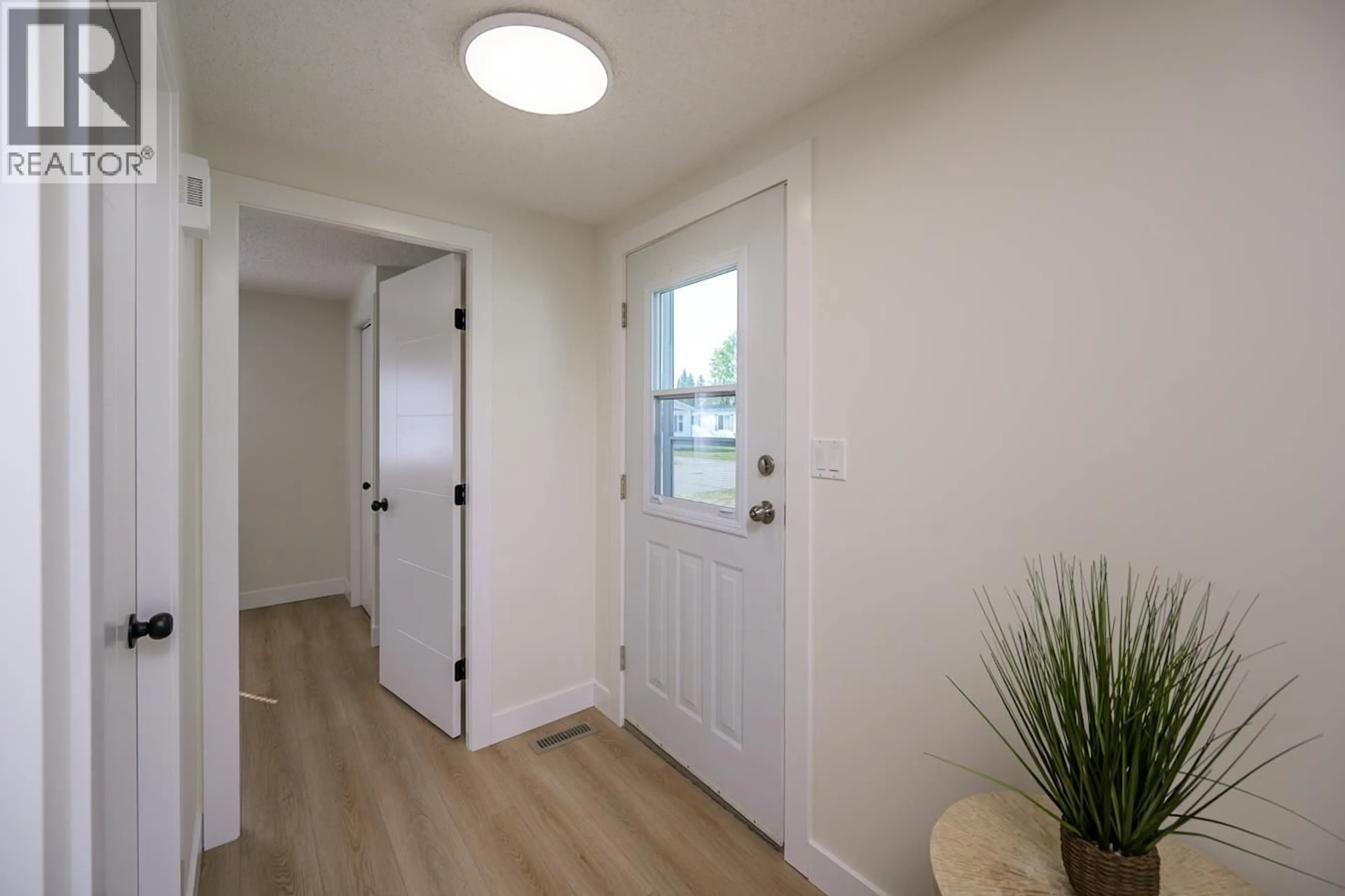 Indoor entryway for 2914 GREENFOREST CRESCENT, Prince George British Columbia V2K5B5