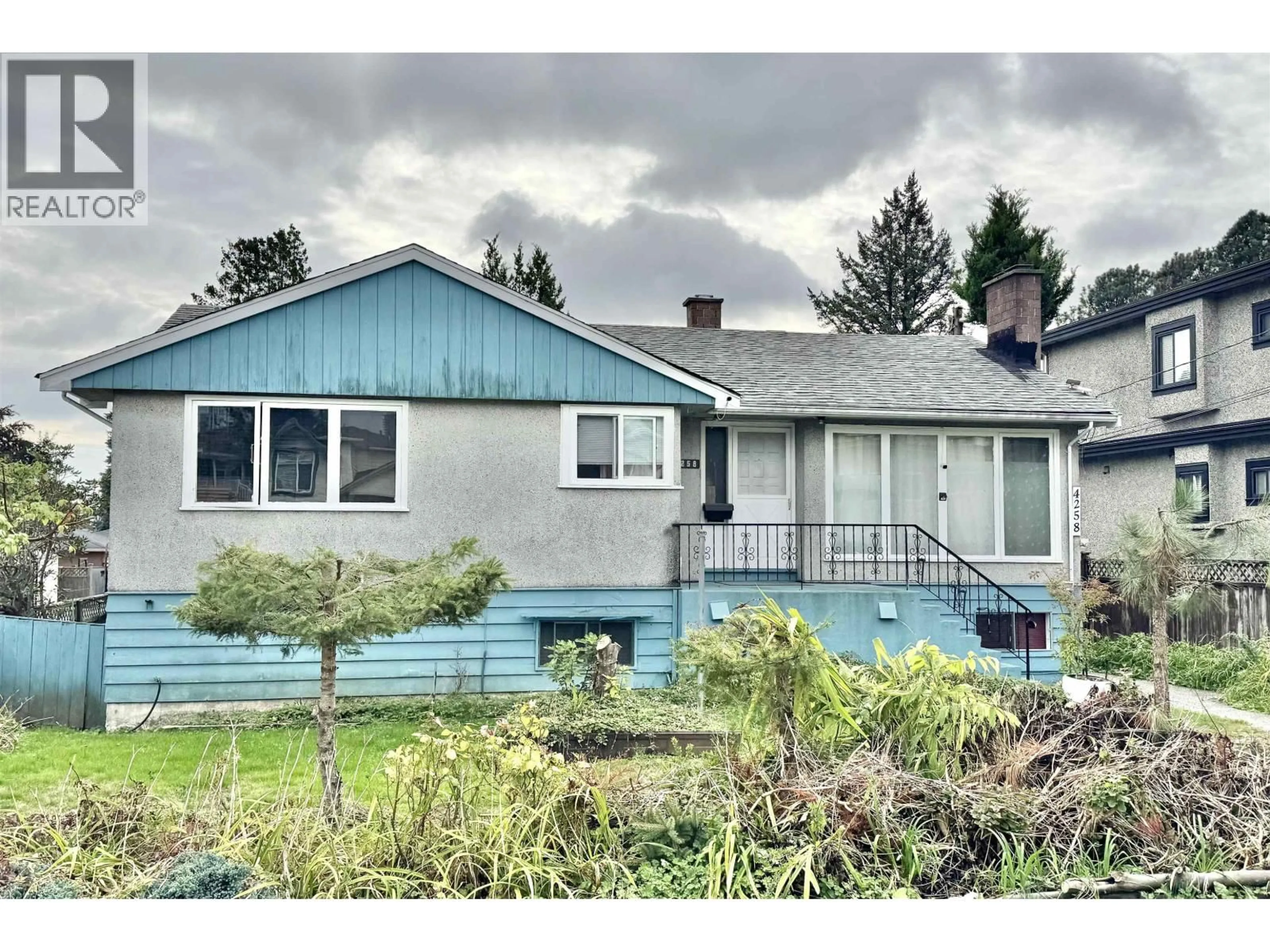 Home with vinyl exterior material, street for 4258 HURST STREET, Burnaby British Columbia V5J1M7