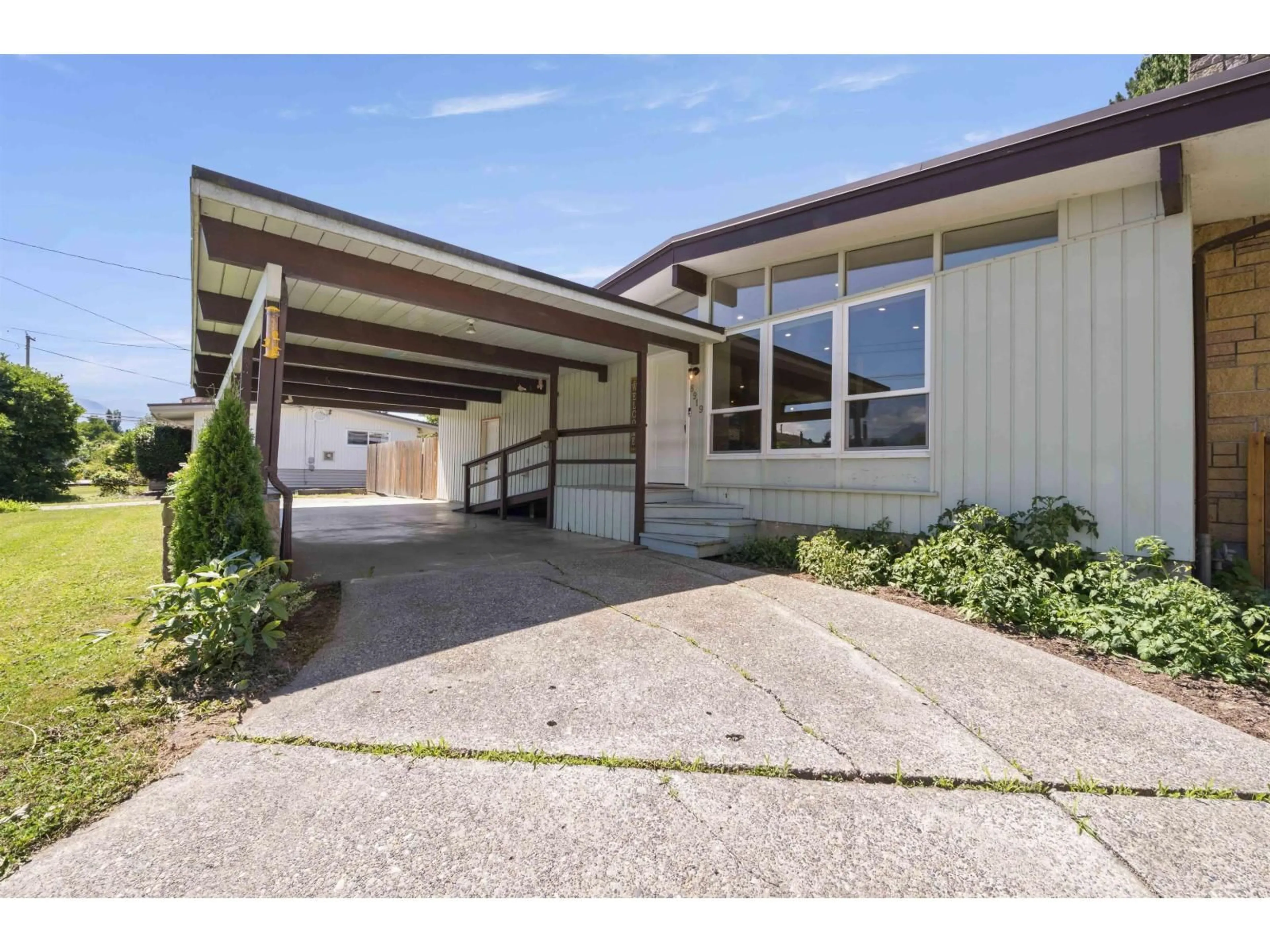 Unknown for 8919 GLENWOOD STREET, Chilliwack British Columbia V2P3Z7