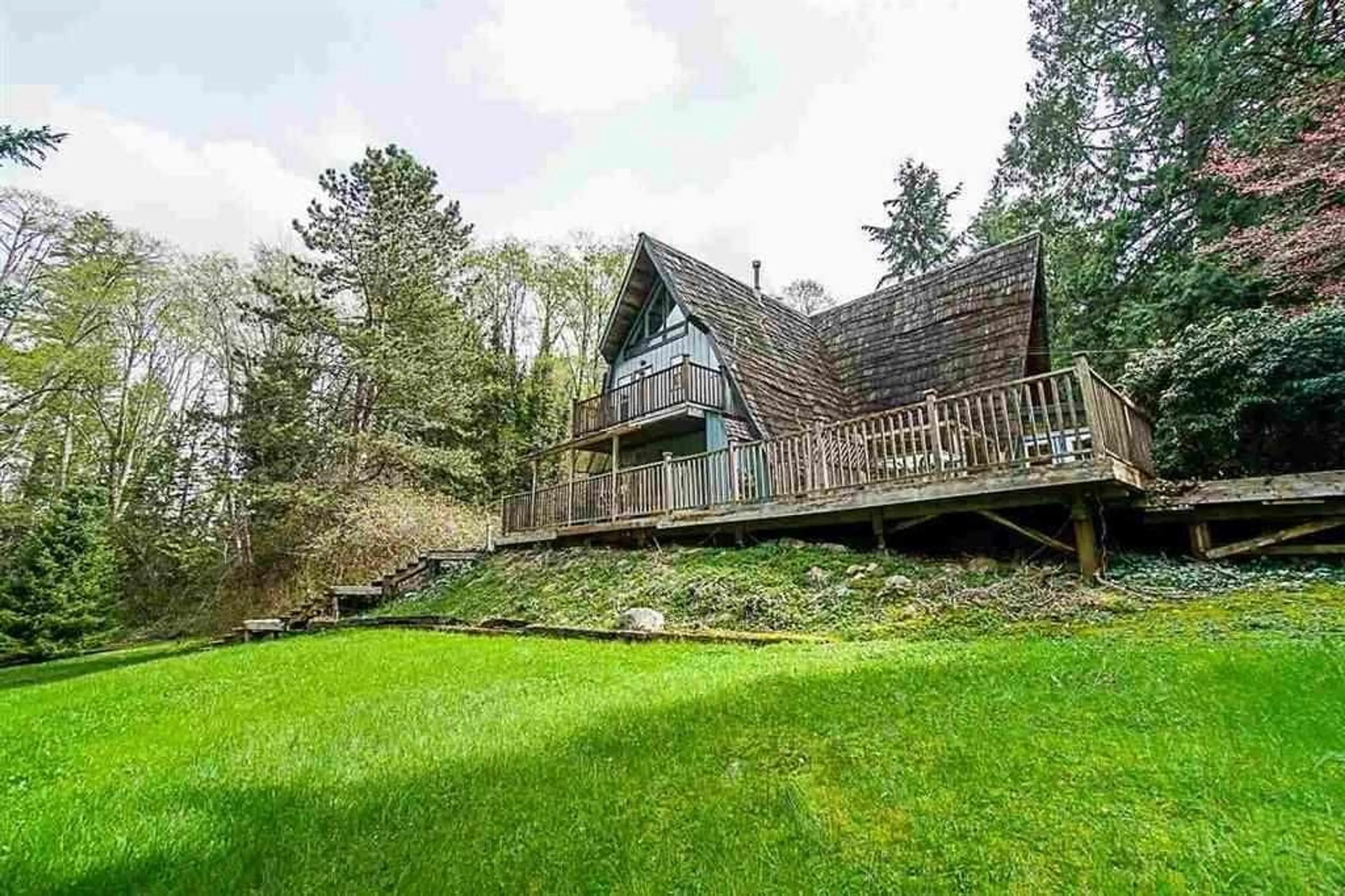 A pic from outside/outdoor area/front of a property/back of a property/a pic from drone, water/lake/river/ocean view for 16651 NORTHVIEW, Surrey British Columbia V3Z0A8