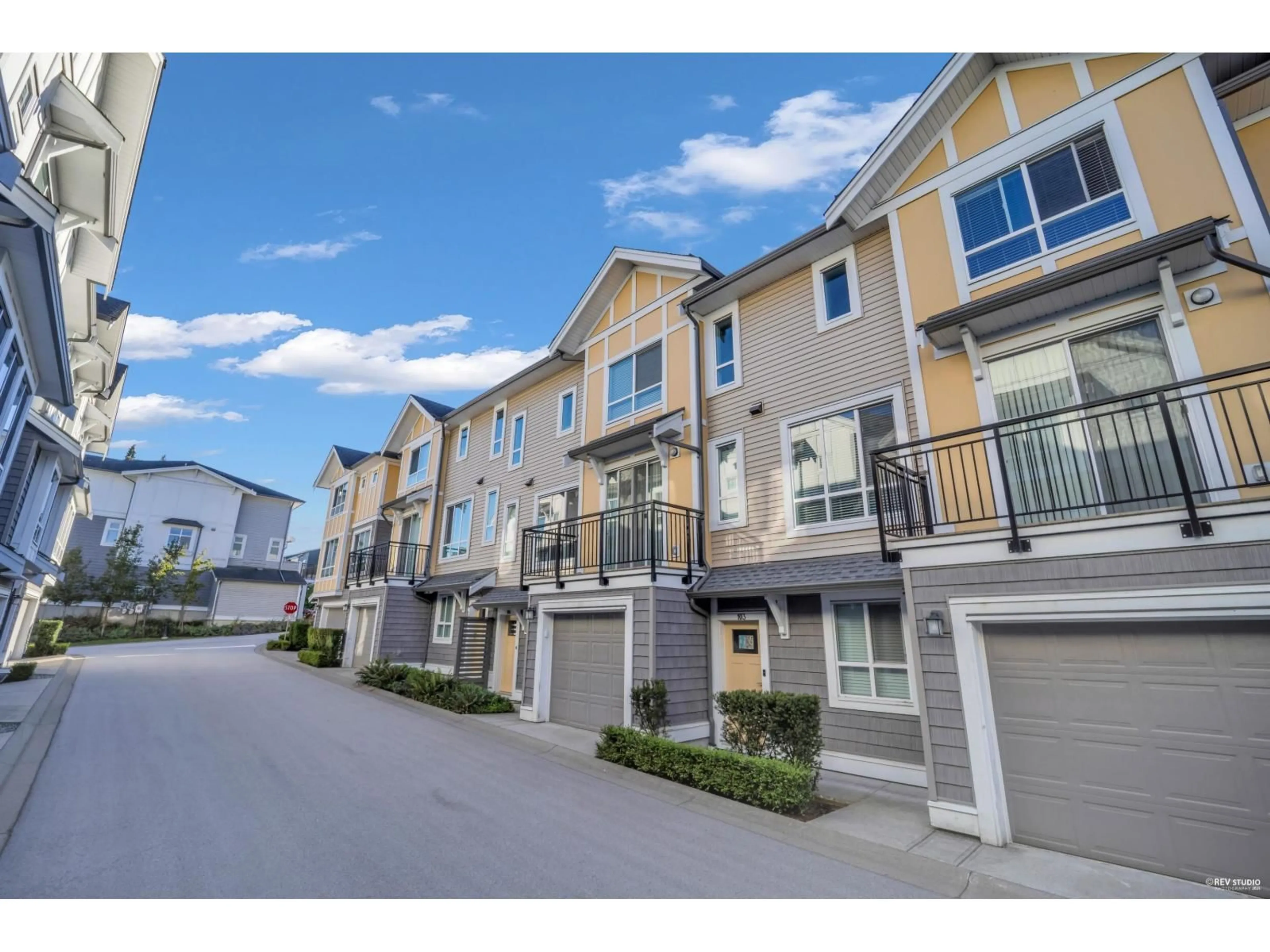 A pic from outside/outdoor area/front of a property/back of a property/a pic from drone, street for 103 - 9688 162A, Surrey British Columbia V4N6V3