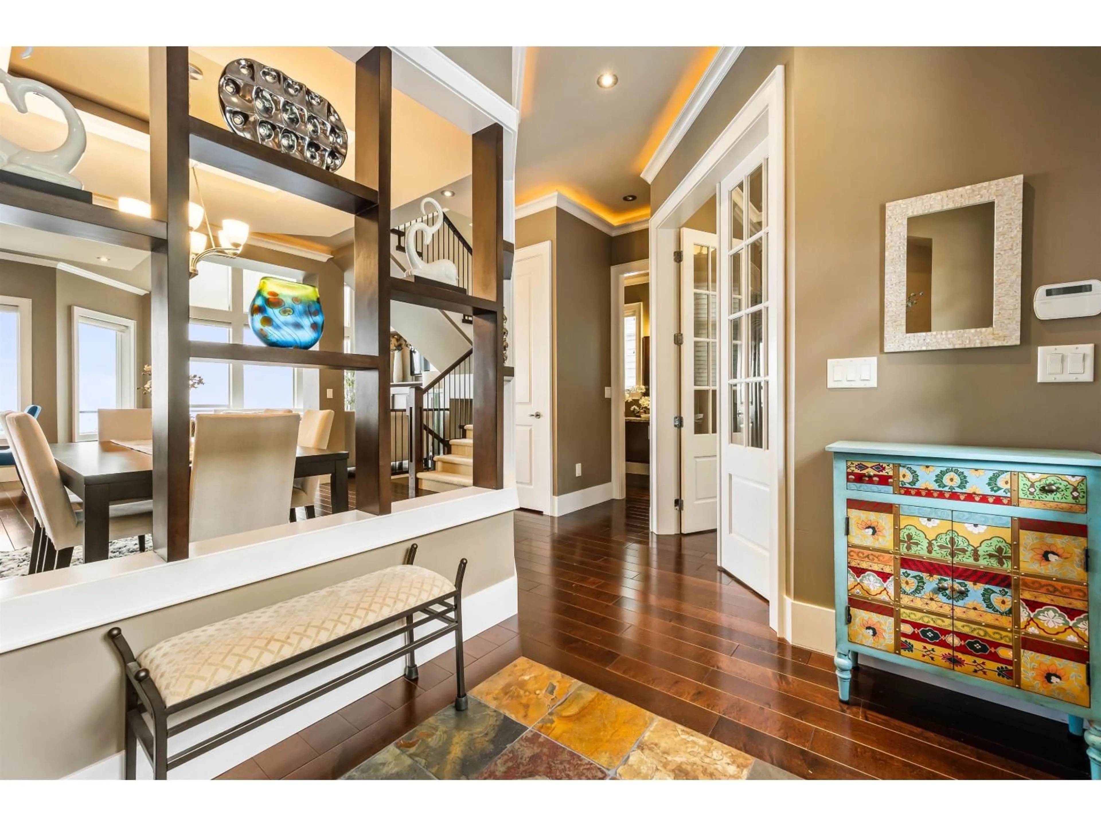 Indoor entryway for 2617 EAGLE MOUNTAIN, Abbotsford British Columbia V3G0B1