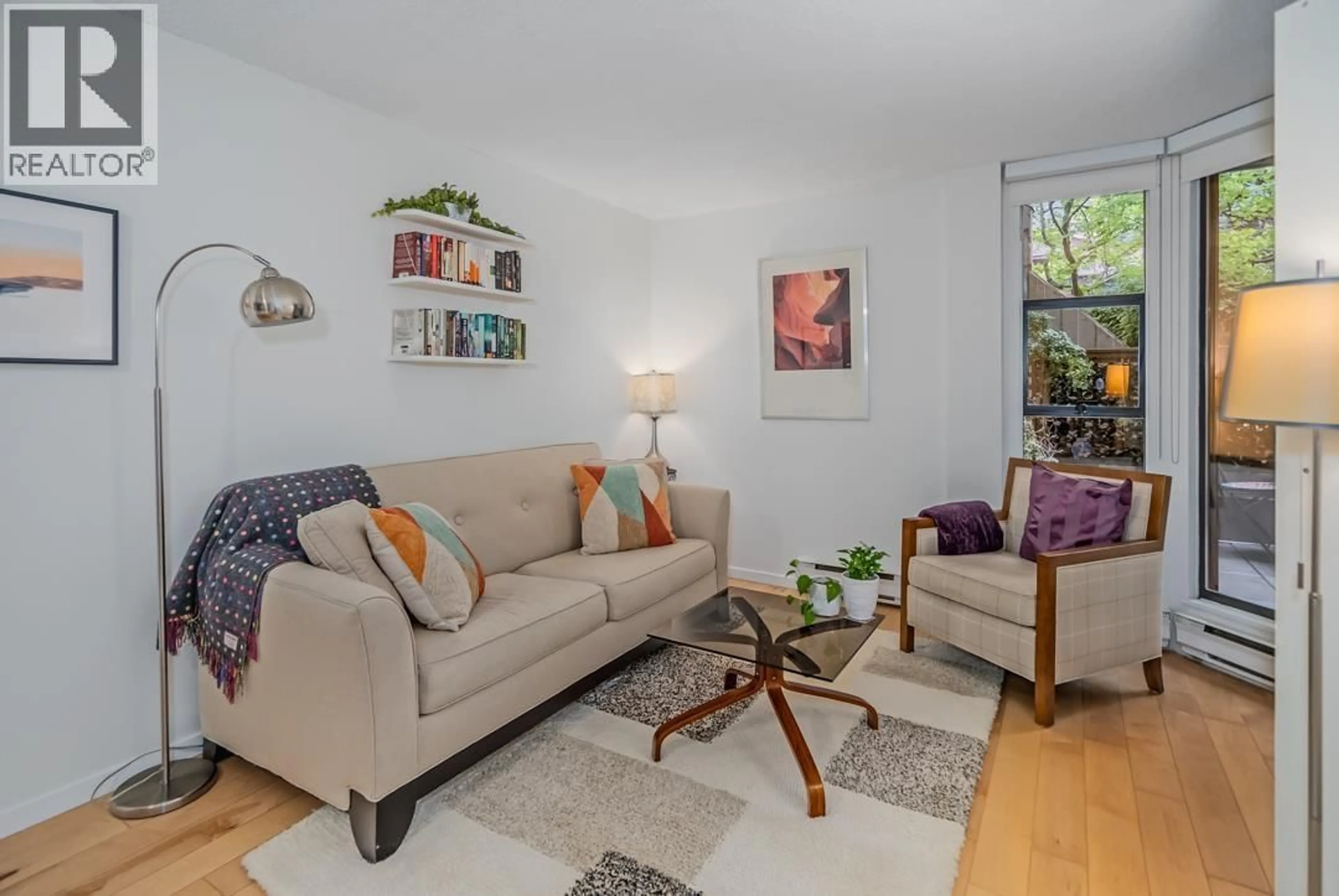 Living room with furniture, unknown for 216 - 1080 PACIFIC STREET, Vancouver British Columbia V6E4C2