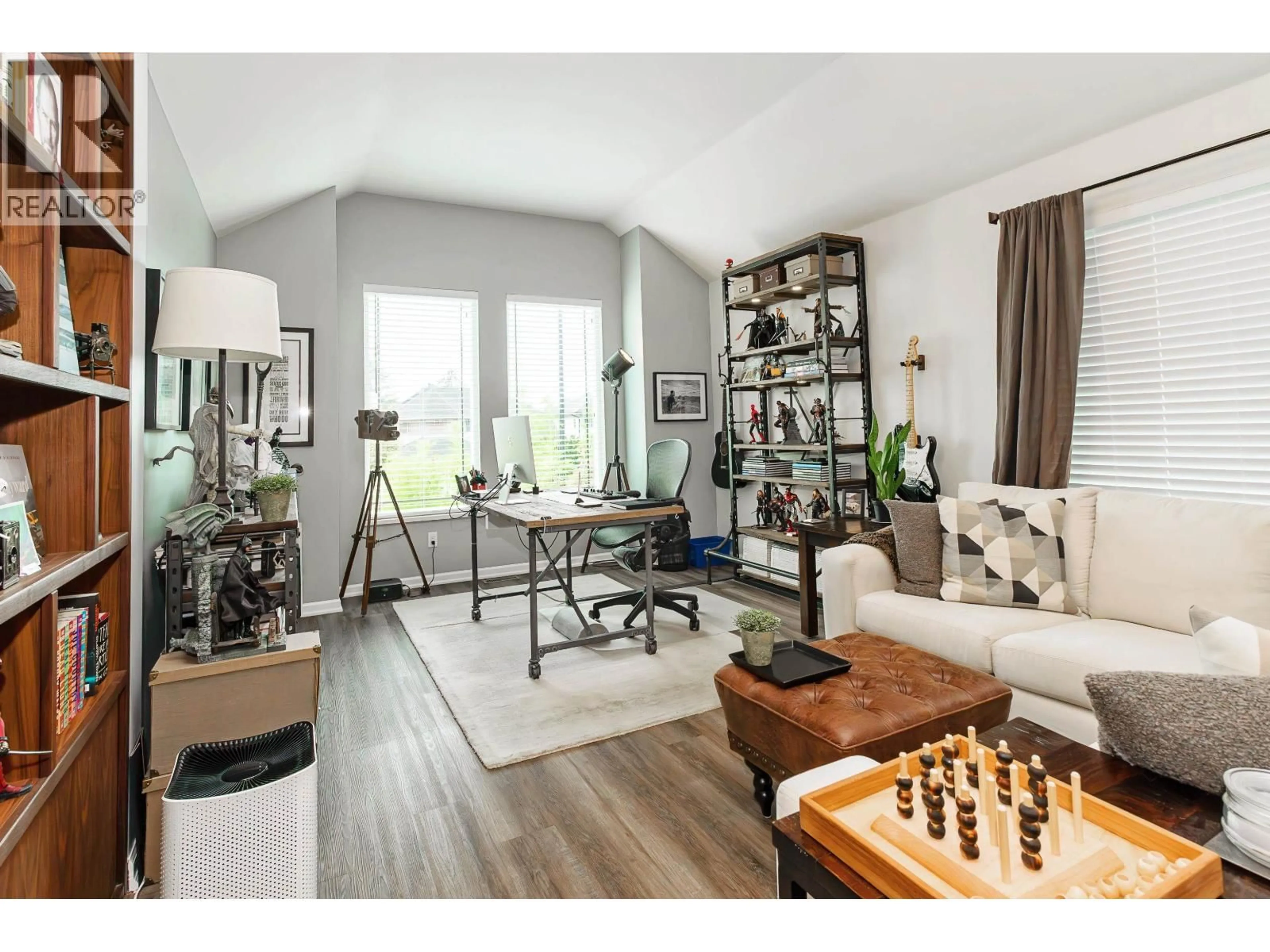 Living room with furniture, wood/laminate floor for 23508 TAMARACK LANE, Maple Ridge British Columbia V2W1A9