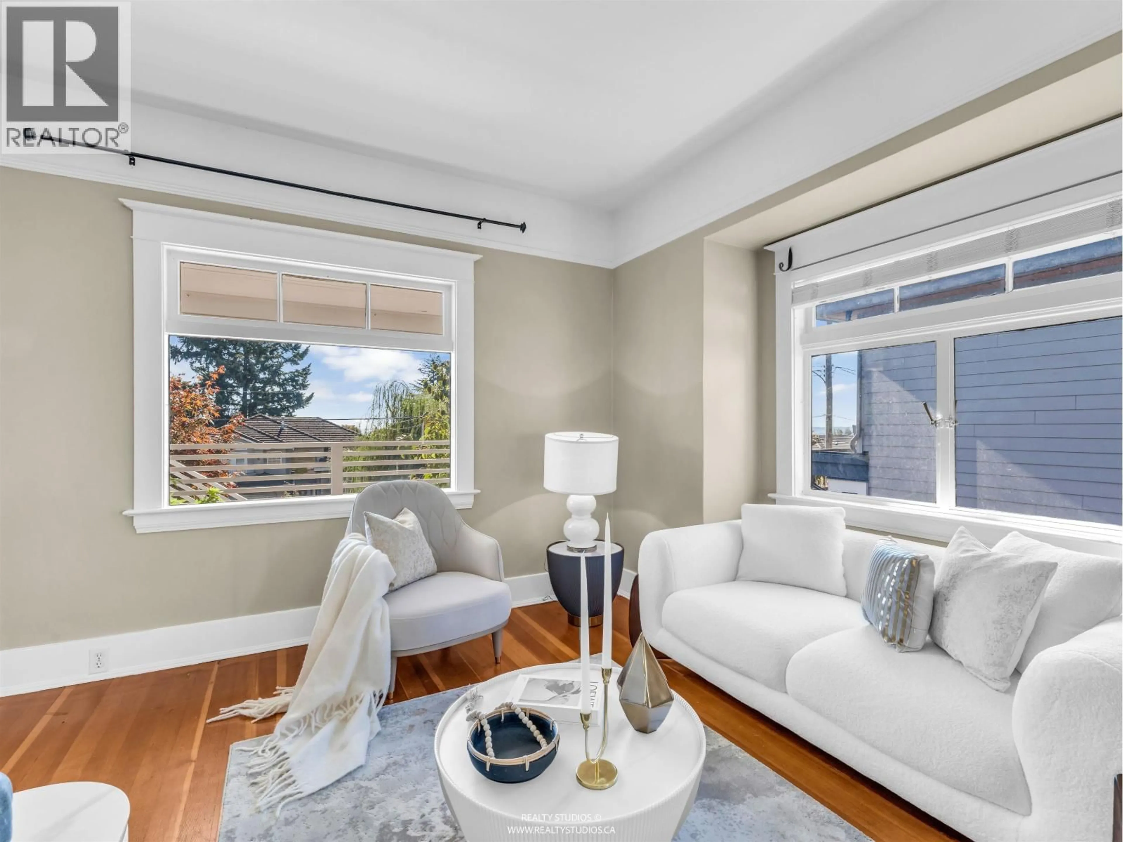 Living room with furniture, unknown for 138 KINGS ROAD, North Vancouver British Columbia V7N2L8