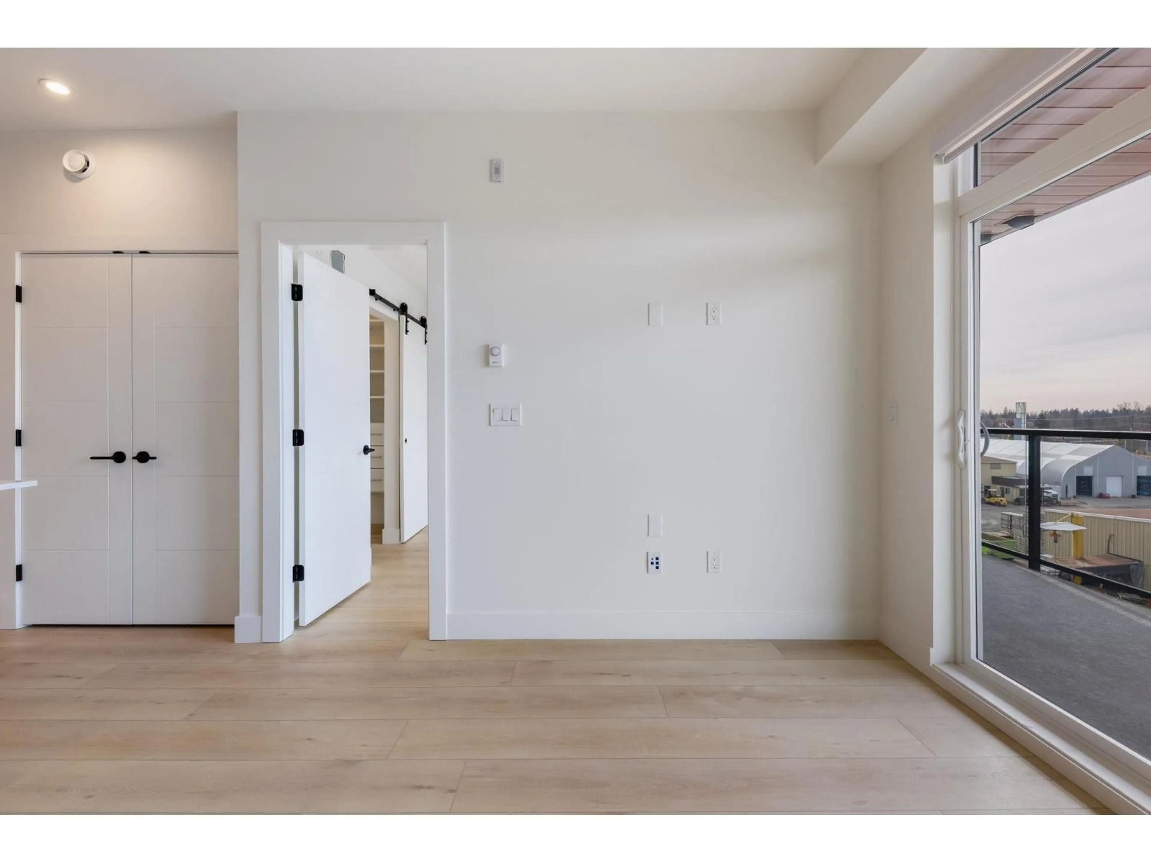 Unknown for 207 - 30490 CARDINAL, Abbotsford British Columbia V2T0C5